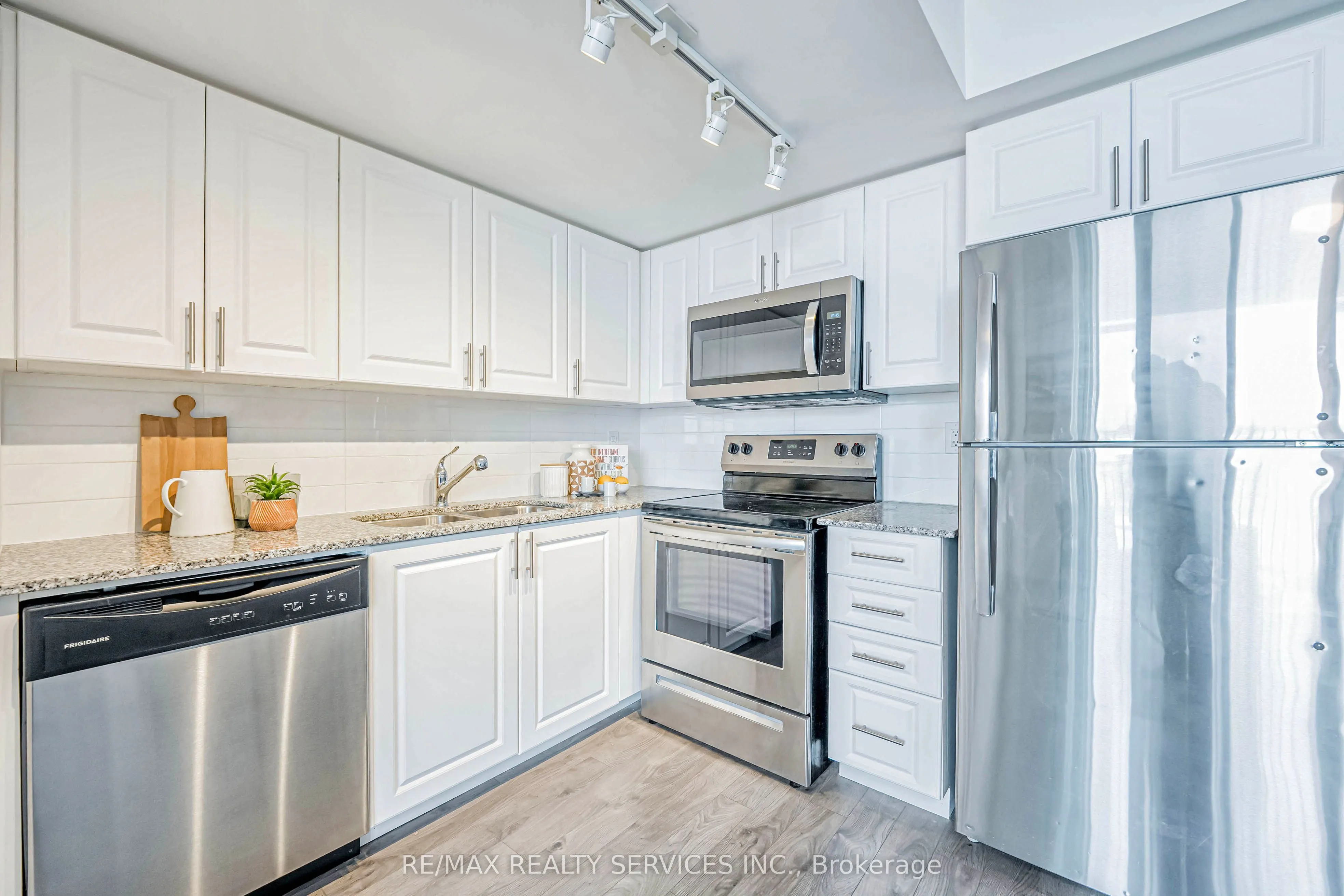 3091 Dufferin Street, #1006