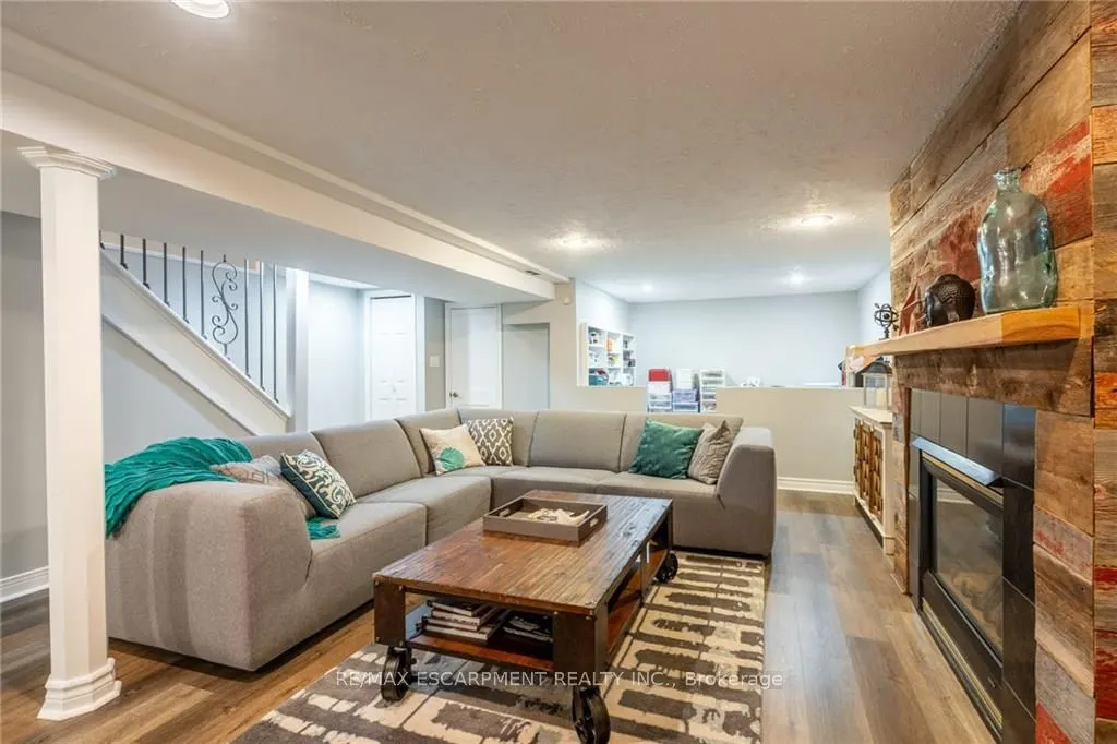 3300 Lakeshore Road