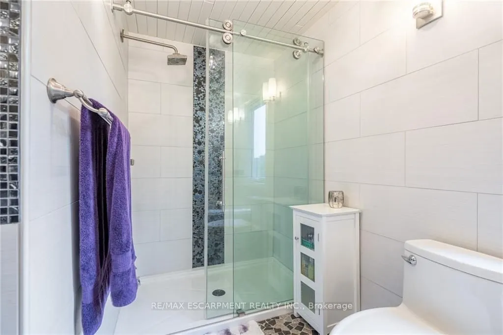 3300 Lakeshore Road