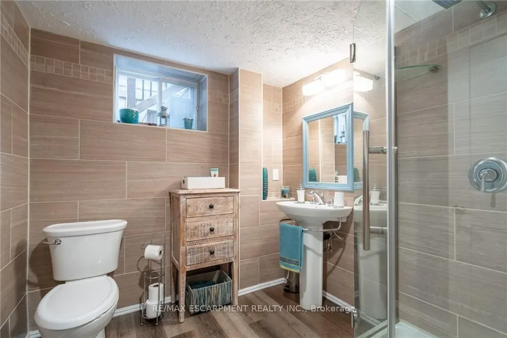 3300 Lakeshore Road