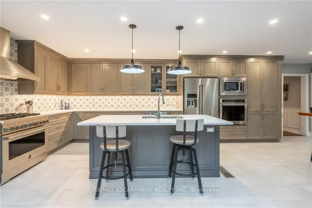 3300 Lakeshore Road