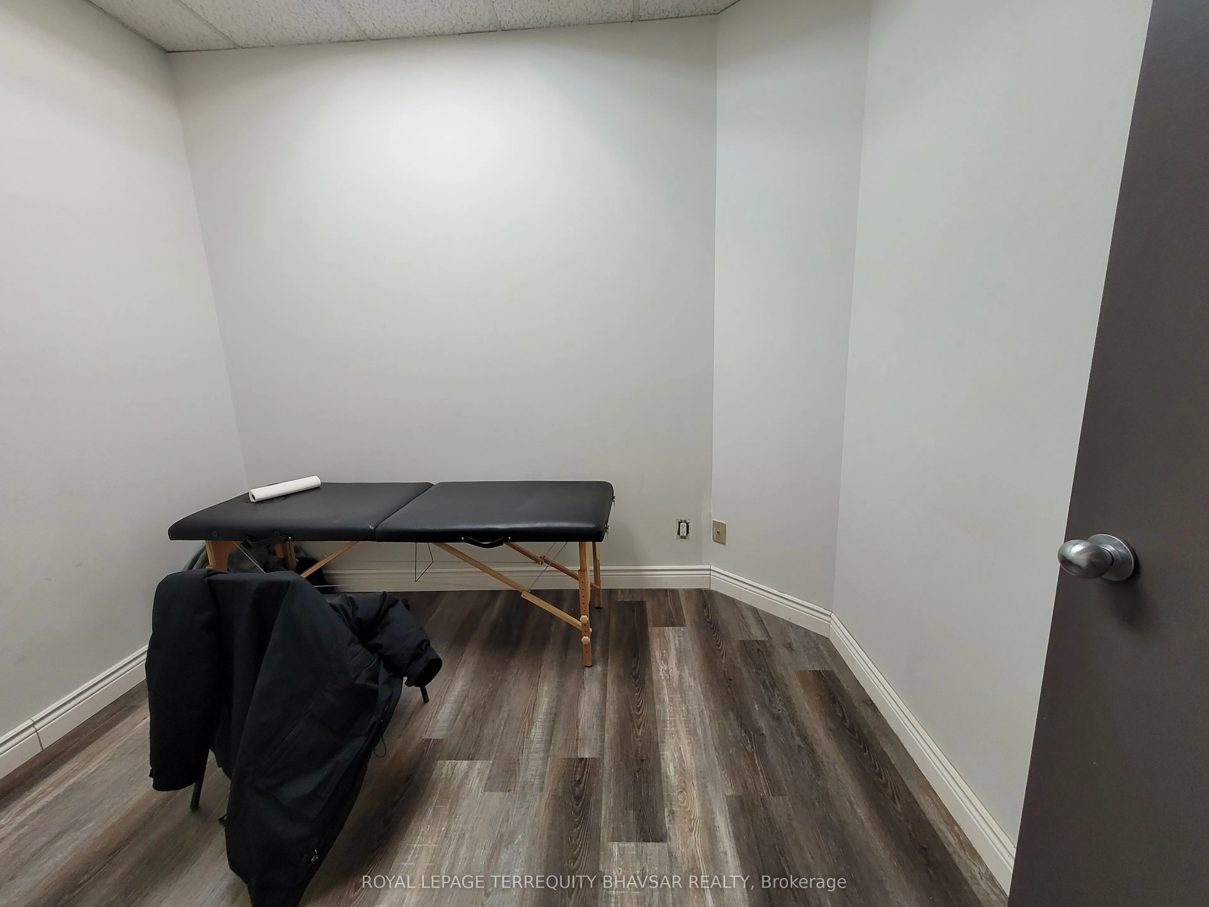 3530 Derry Road E, #103
