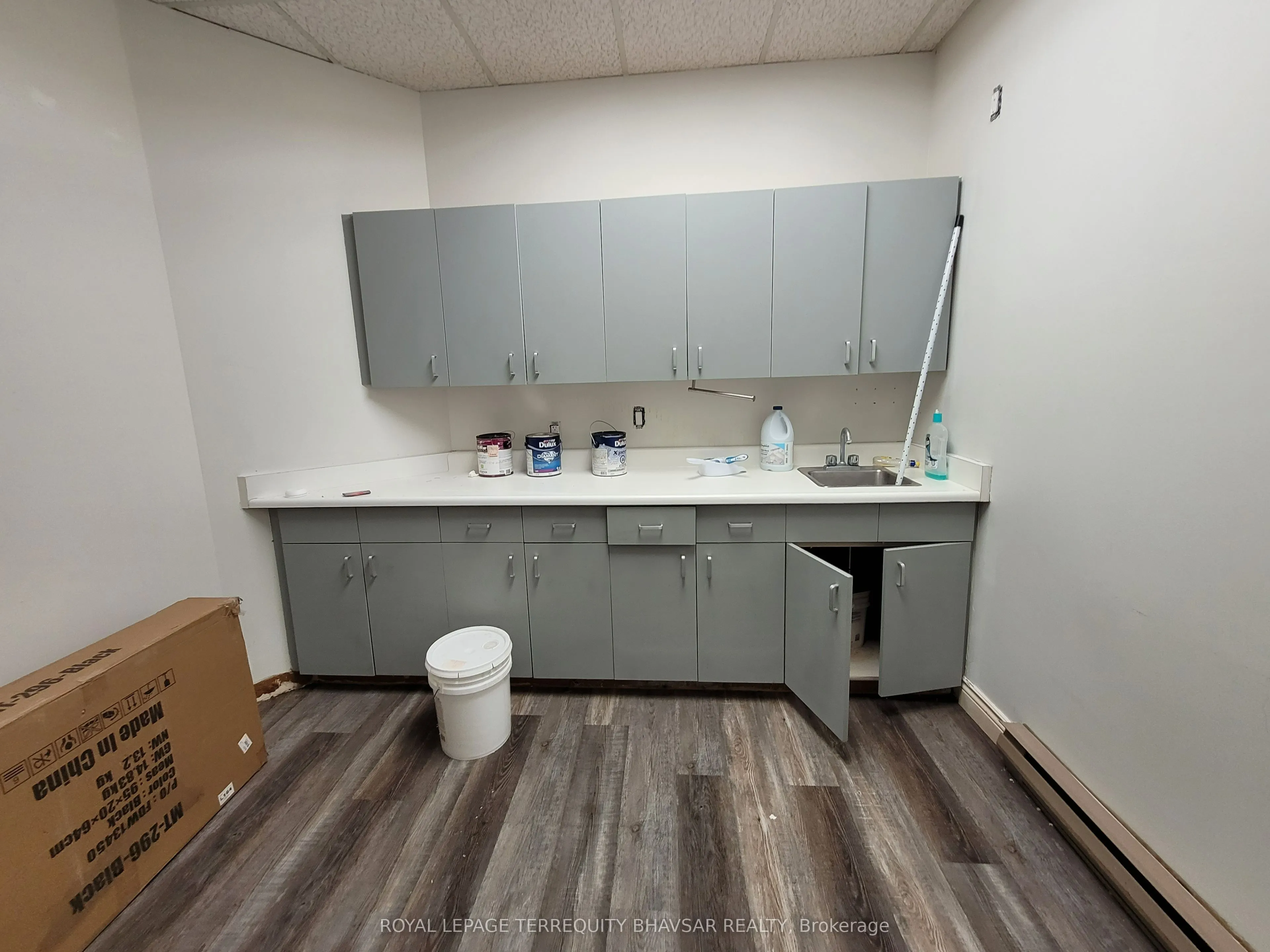3530 Derry Road E, #103