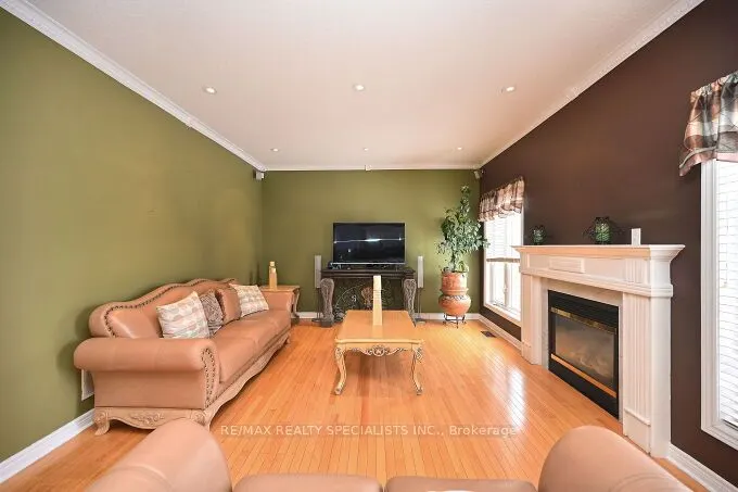 5 SUMMERSHADE Street