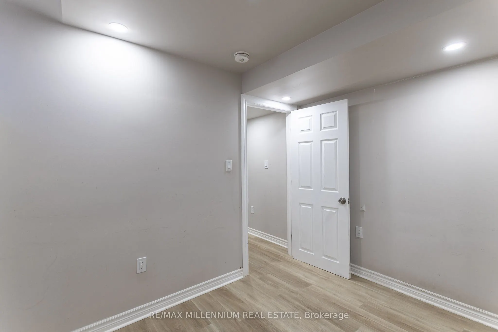 309 Nairn Circle, #Lower