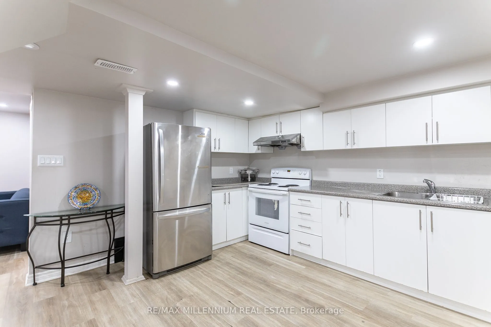 309 Nairn Circle, #Lower