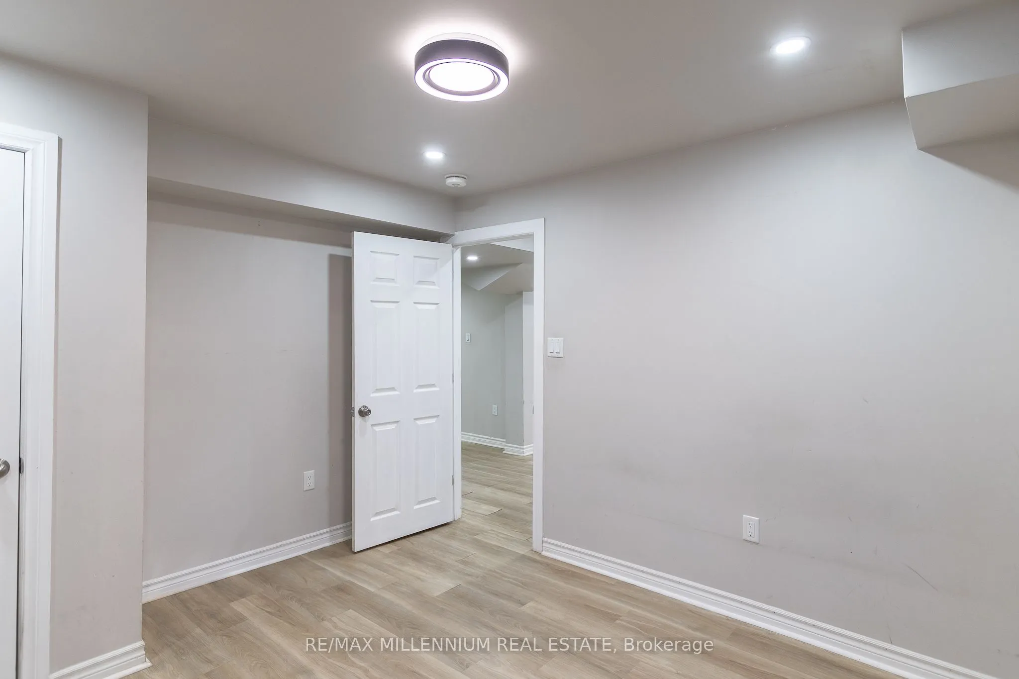 309 Nairn Circle, #Lower