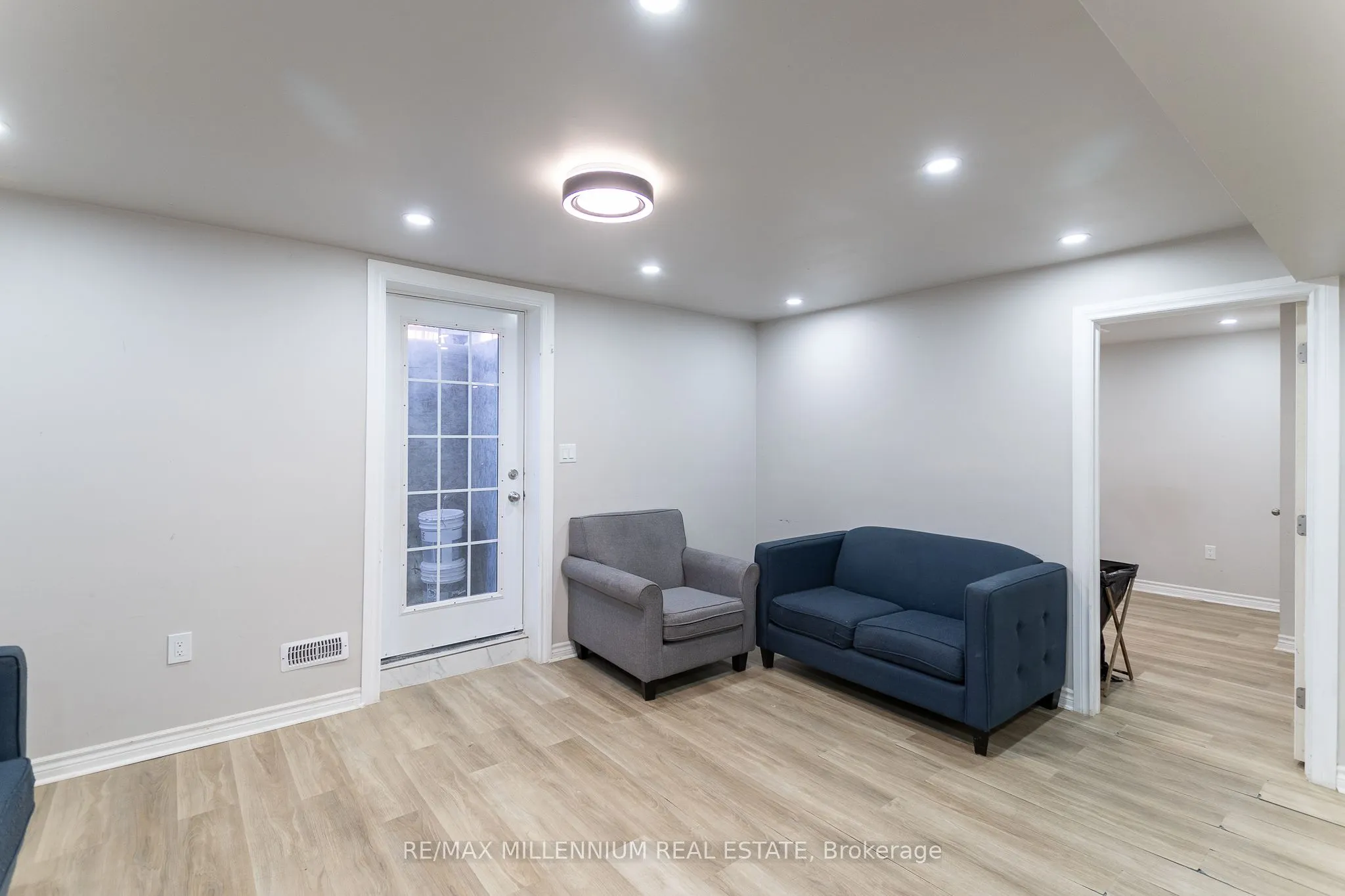 309 Nairn Circle, #Lower