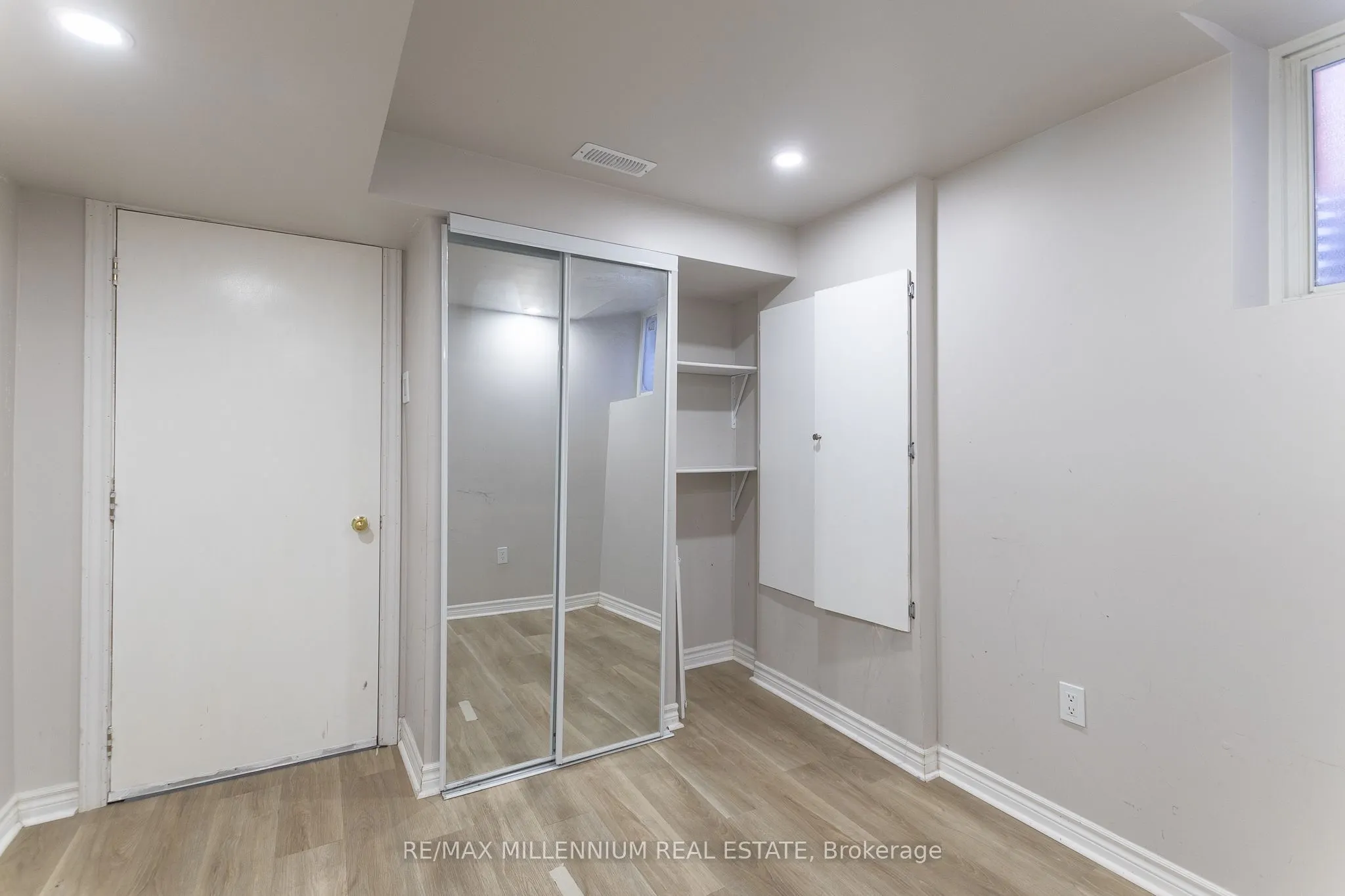 309 Nairn Circle, #Lower