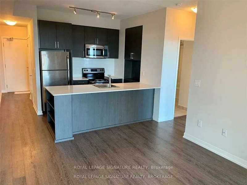 2550 Eglinton Avenue W, #1401