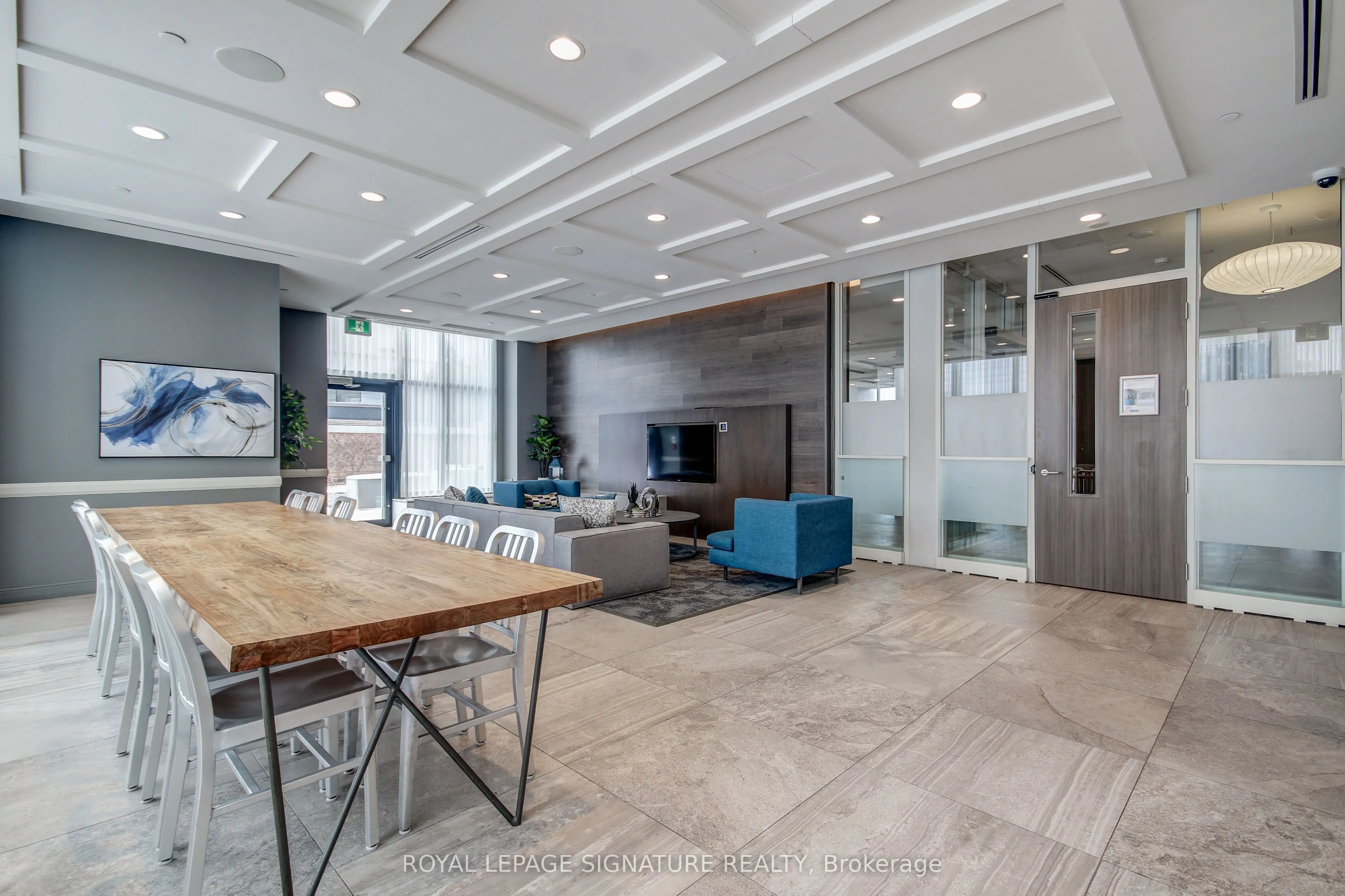 2550 Eglinton Avenue W, #1401