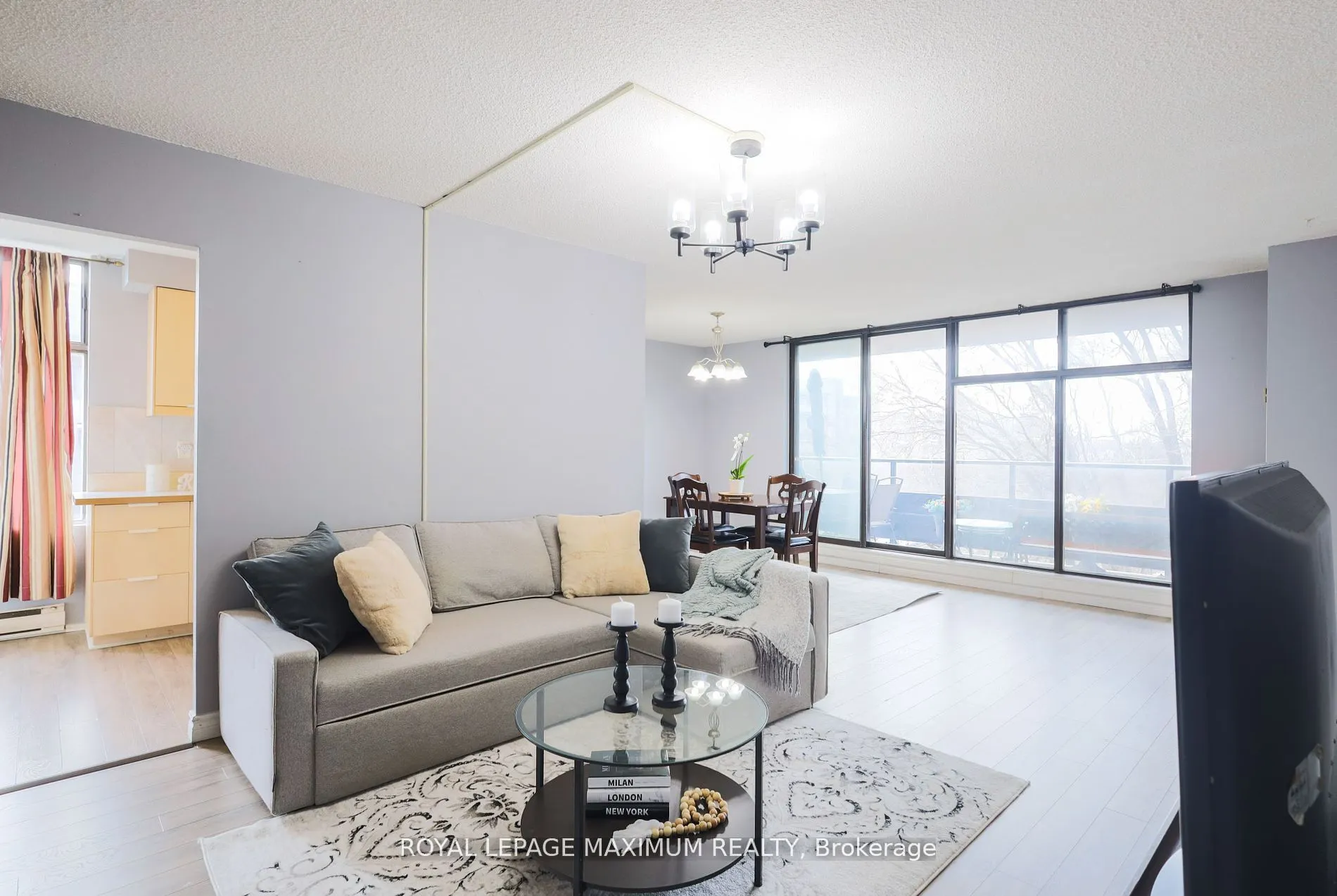 135 Marlee Avenue, #501