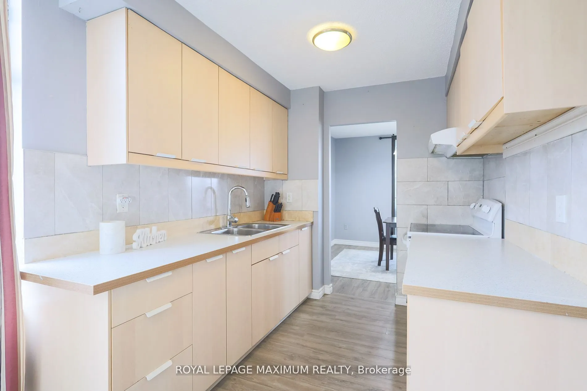 135 Marlee Avenue, #501