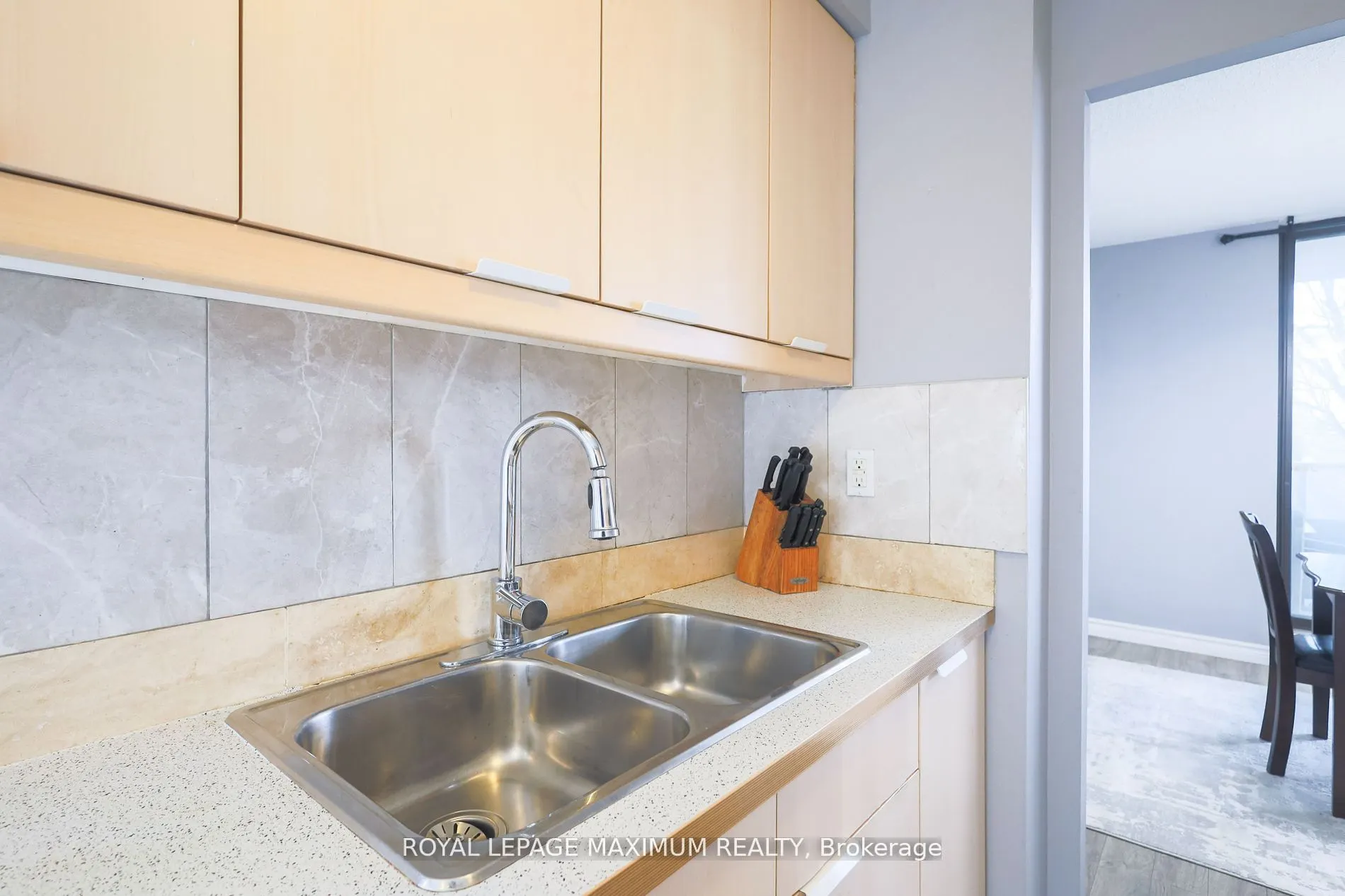 135 Marlee Avenue, #501