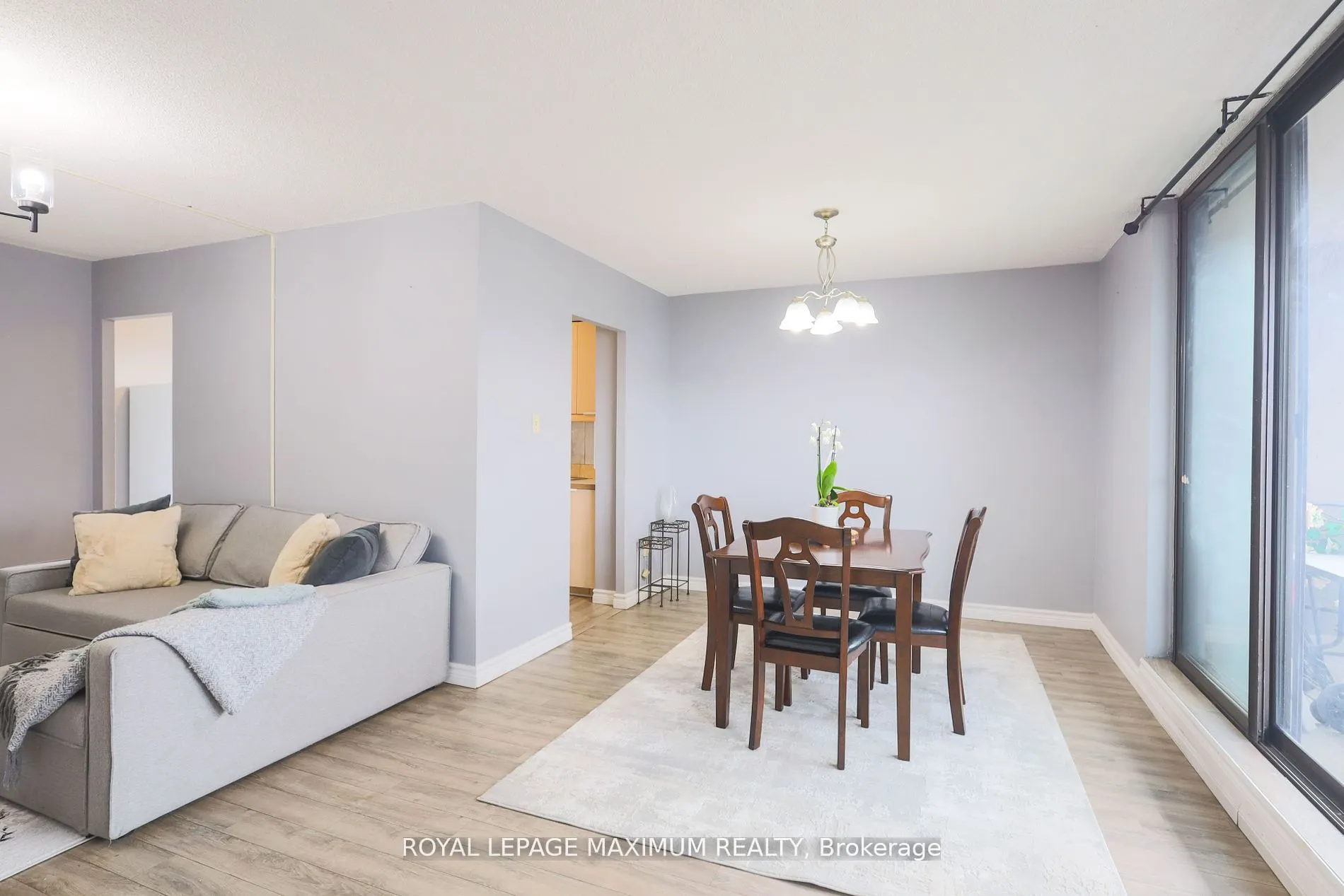 135 Marlee Avenue, #501