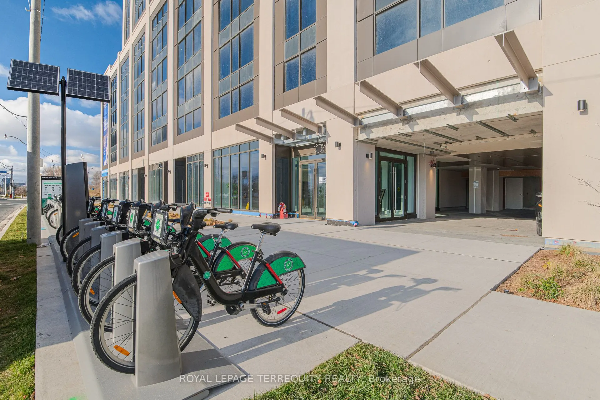 1928 Lake shore Boulevard W, #2506
