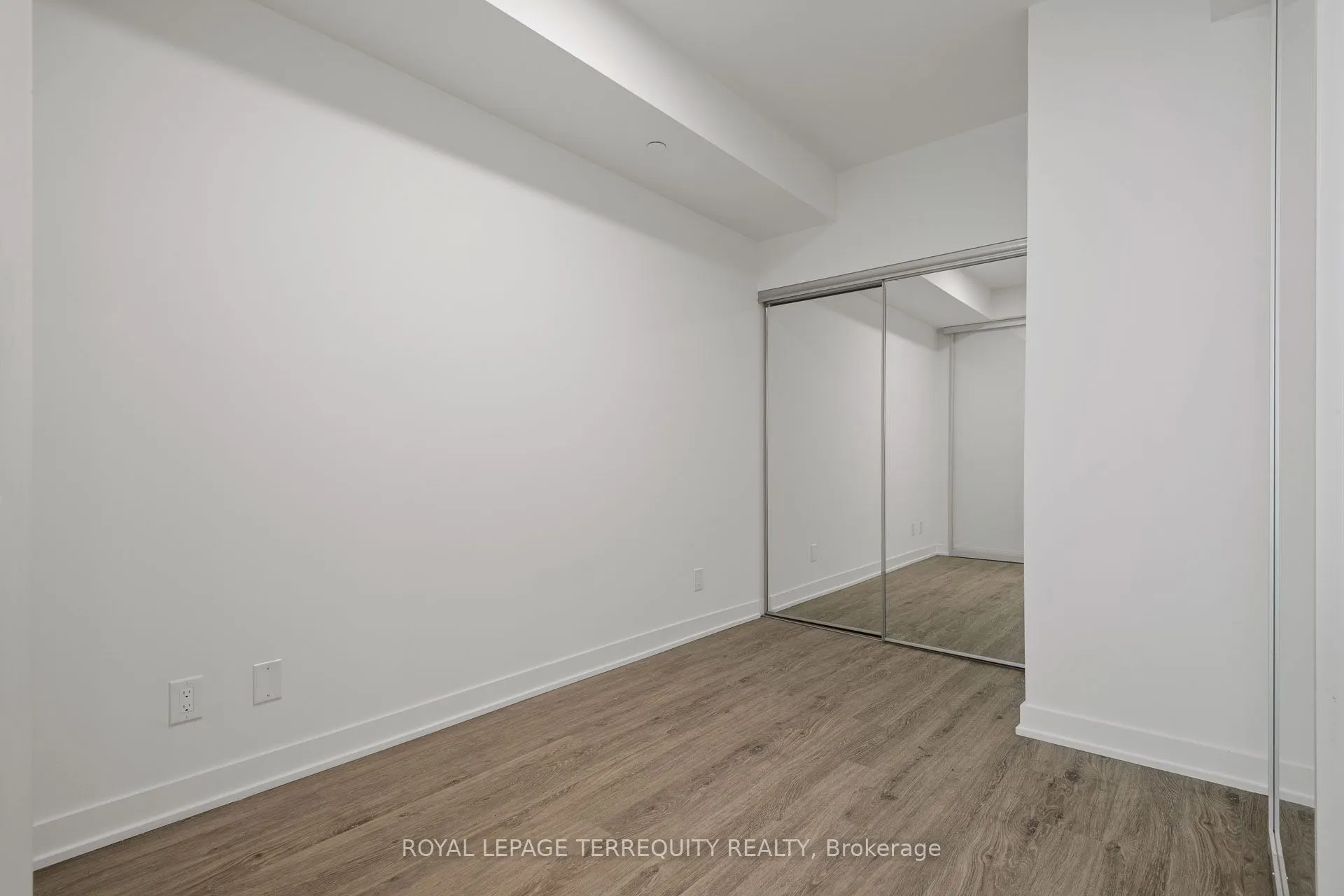 1928 Lake shore Boulevard W, #2506