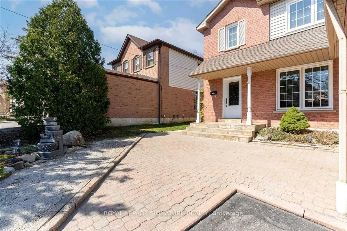 16 Nectarine Crescent