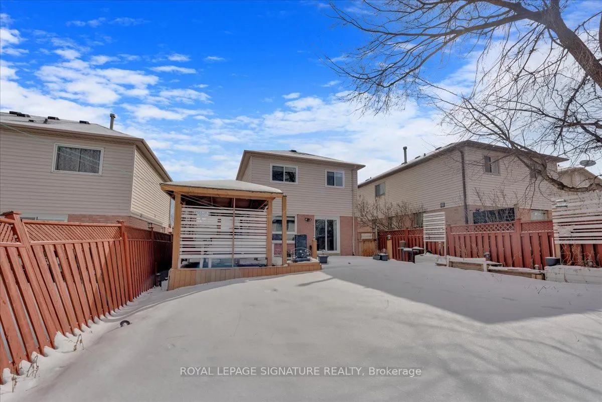 16 Nectarine Crescent