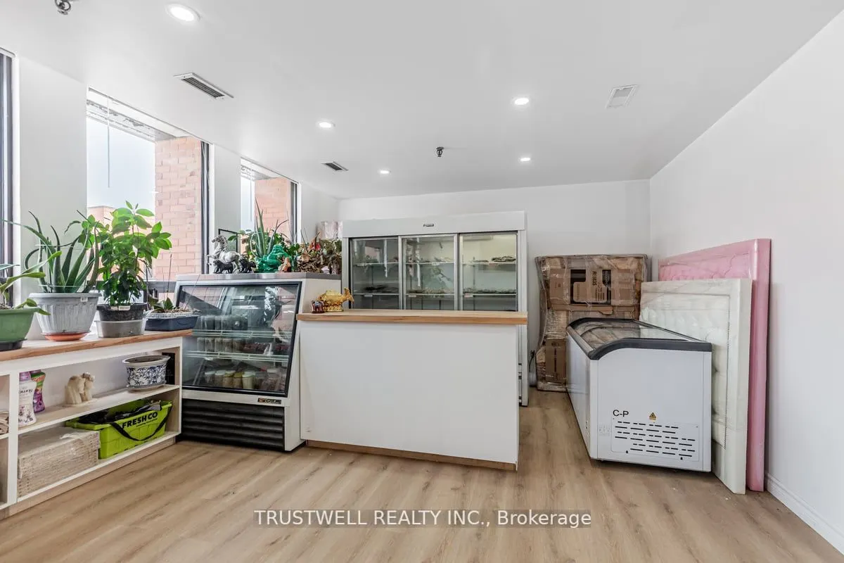 750 Oakdale Road, #48