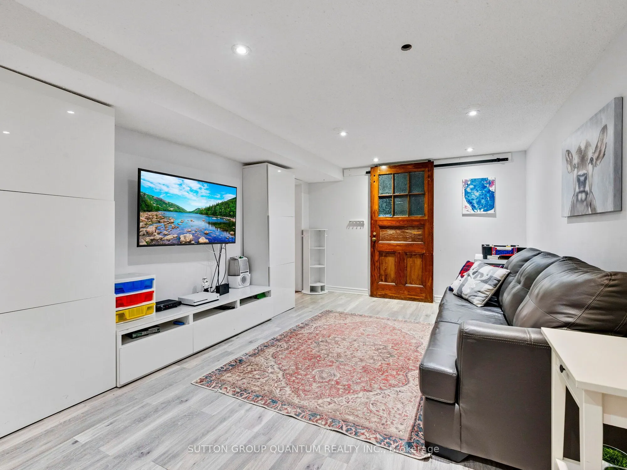 4423 Sawmill Valley Drive