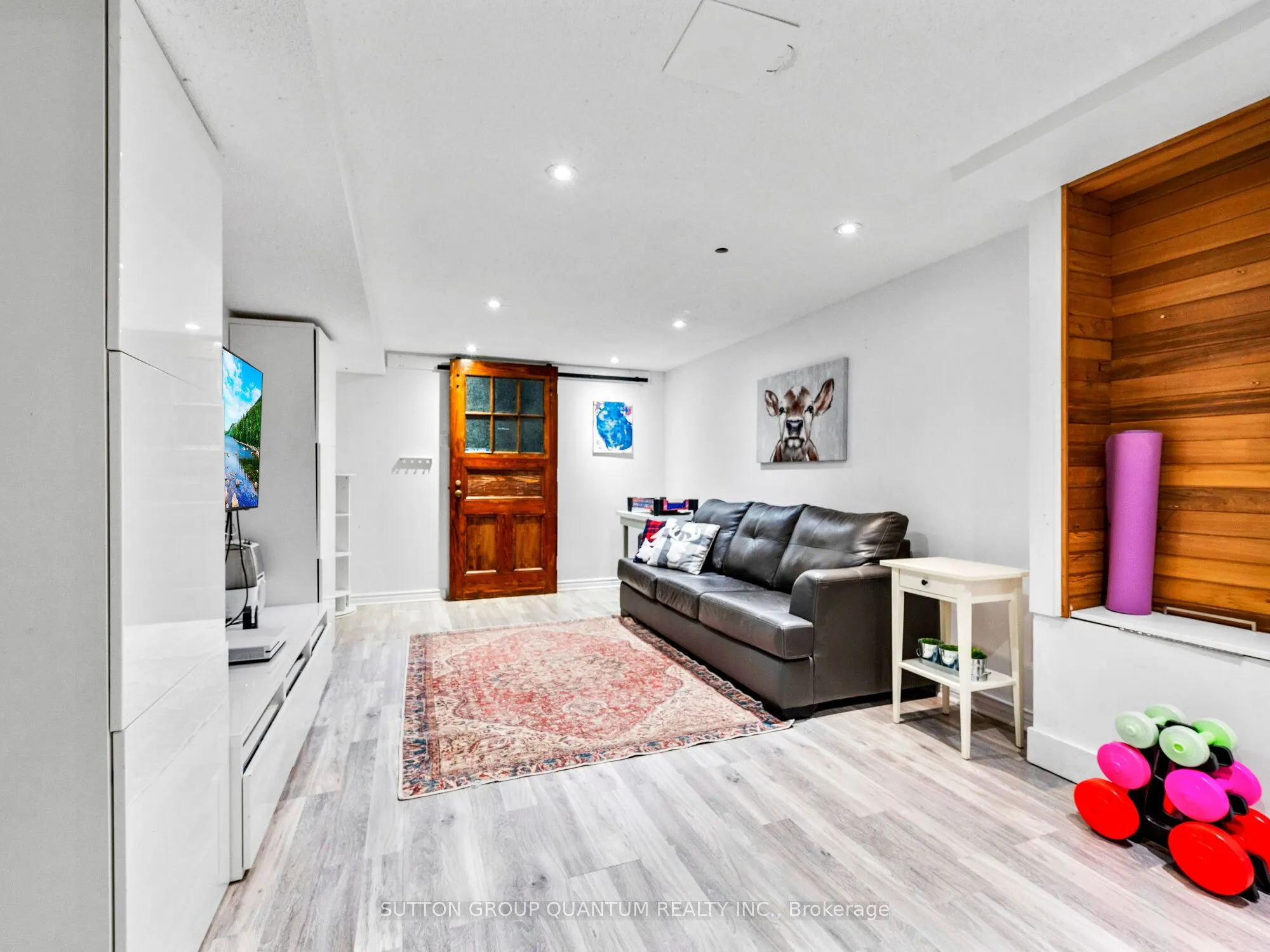 4423 Sawmill Valley Drive