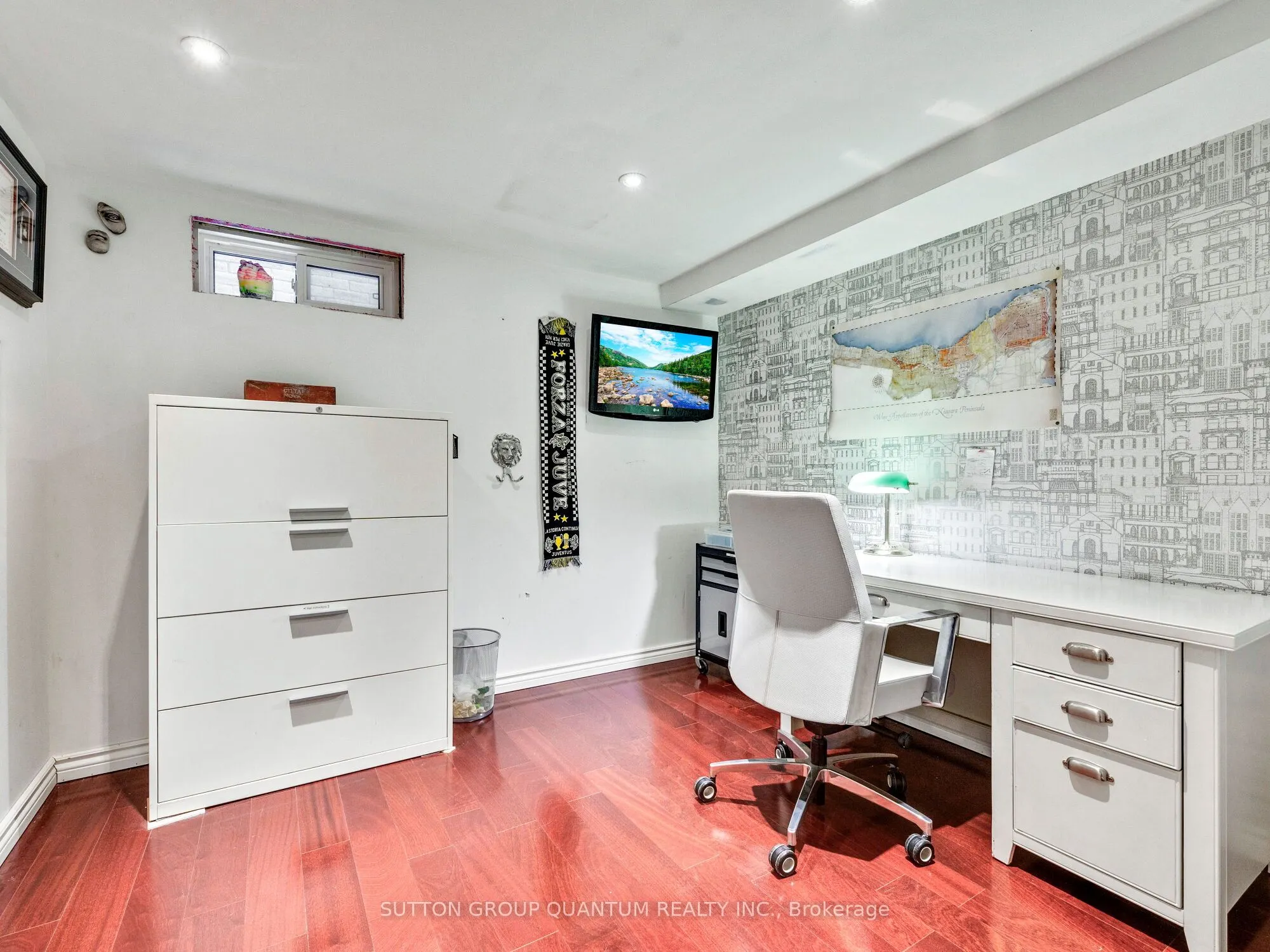 4423 Sawmill Valley Drive