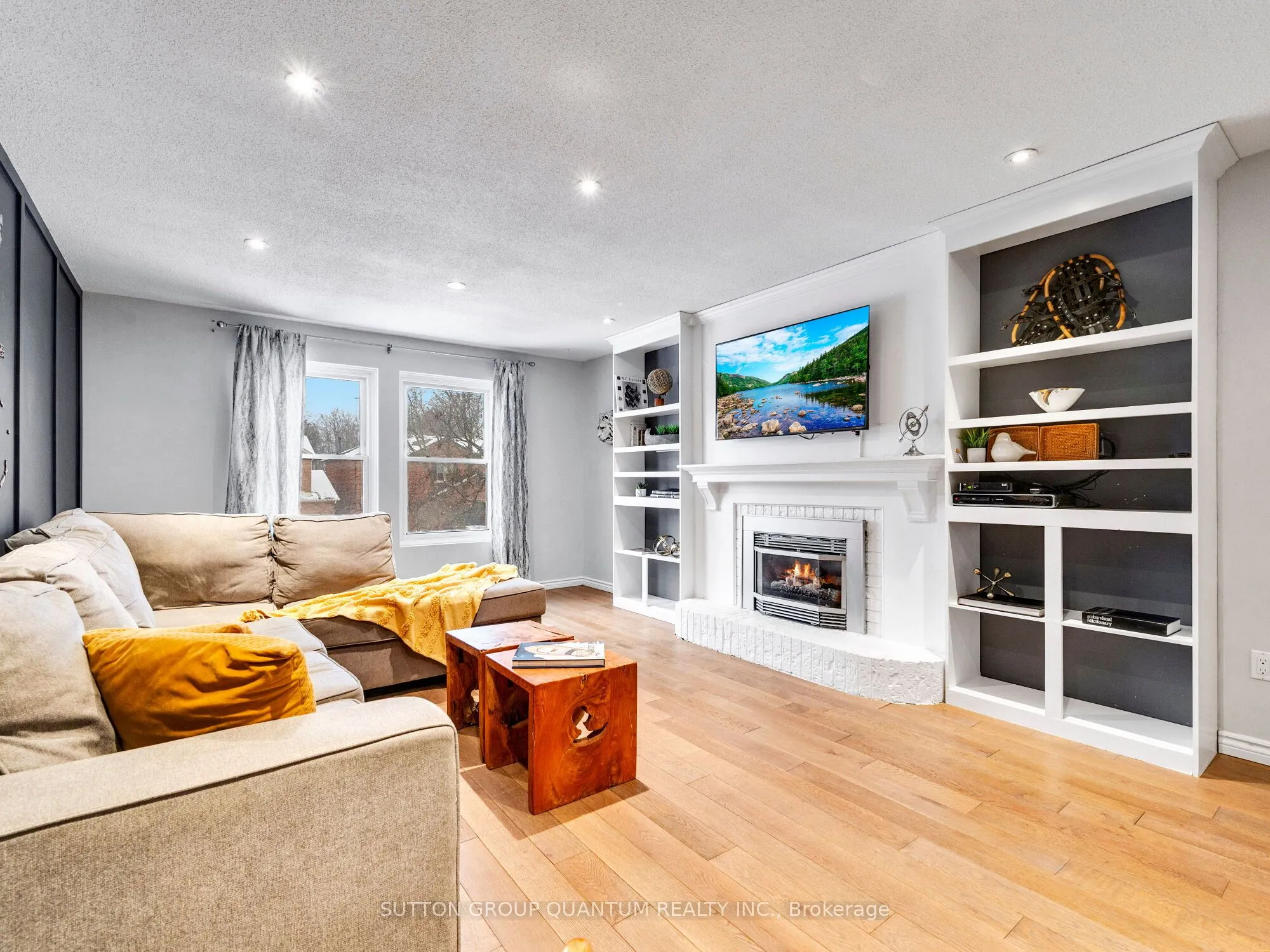 4423 Sawmill Valley Drive