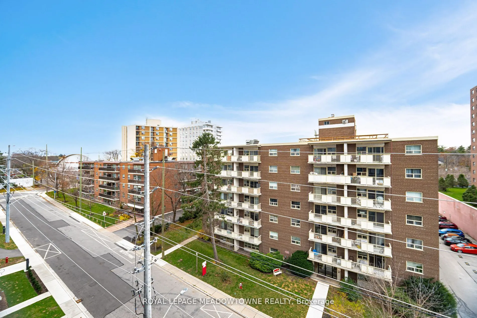 21 Park Street E, #616