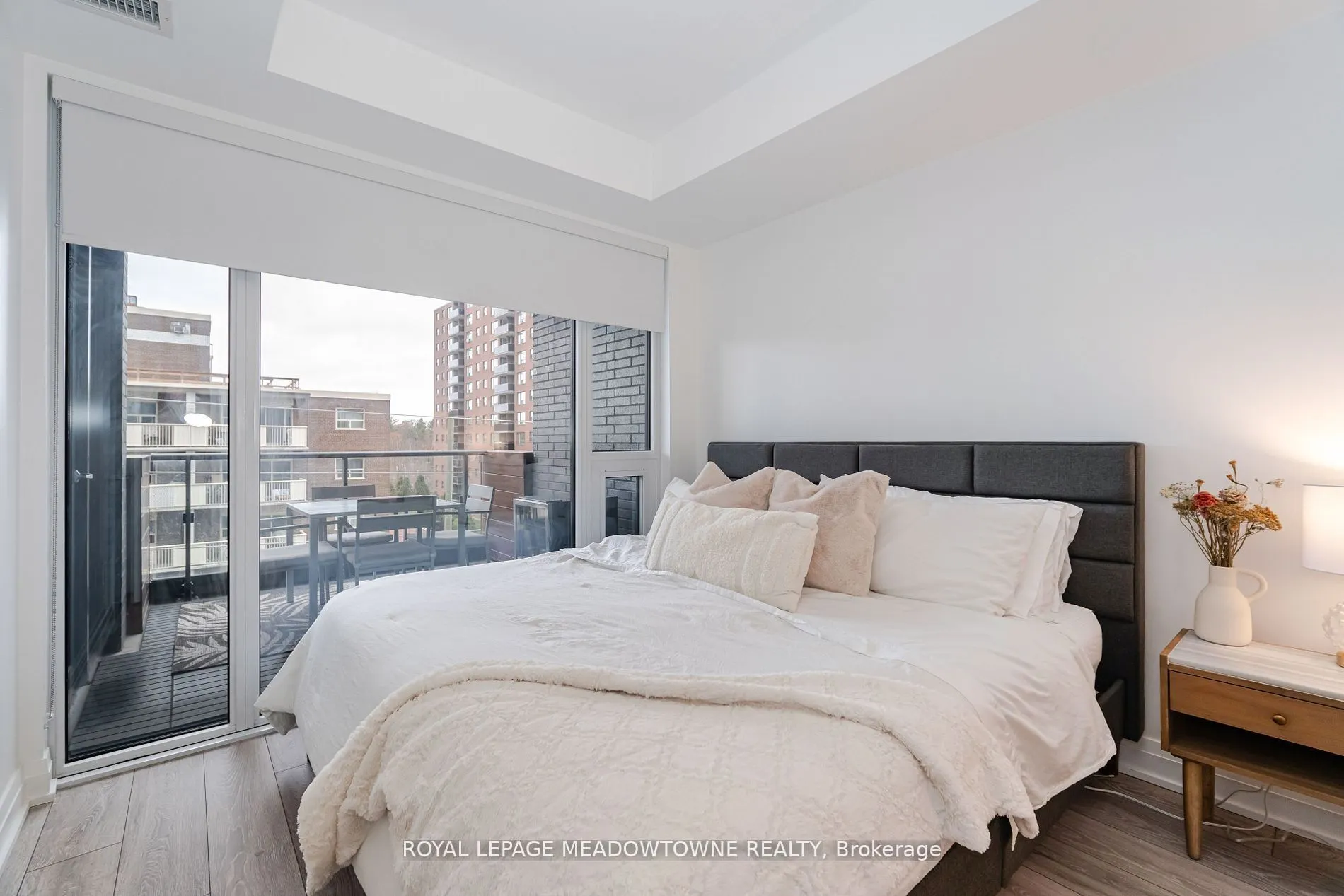 21 Park Street E, #616