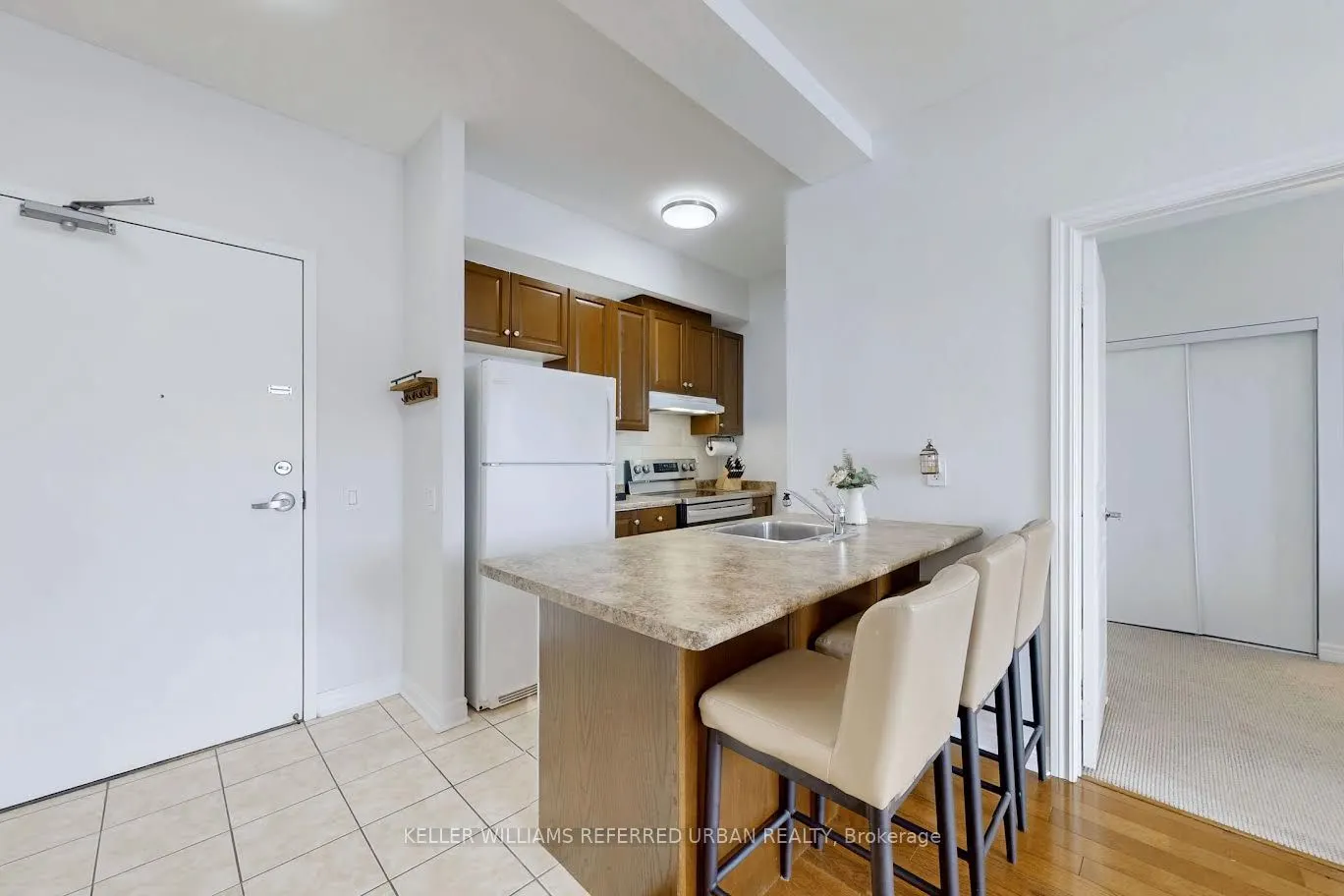 1415 Lawrence Avenue W, #214