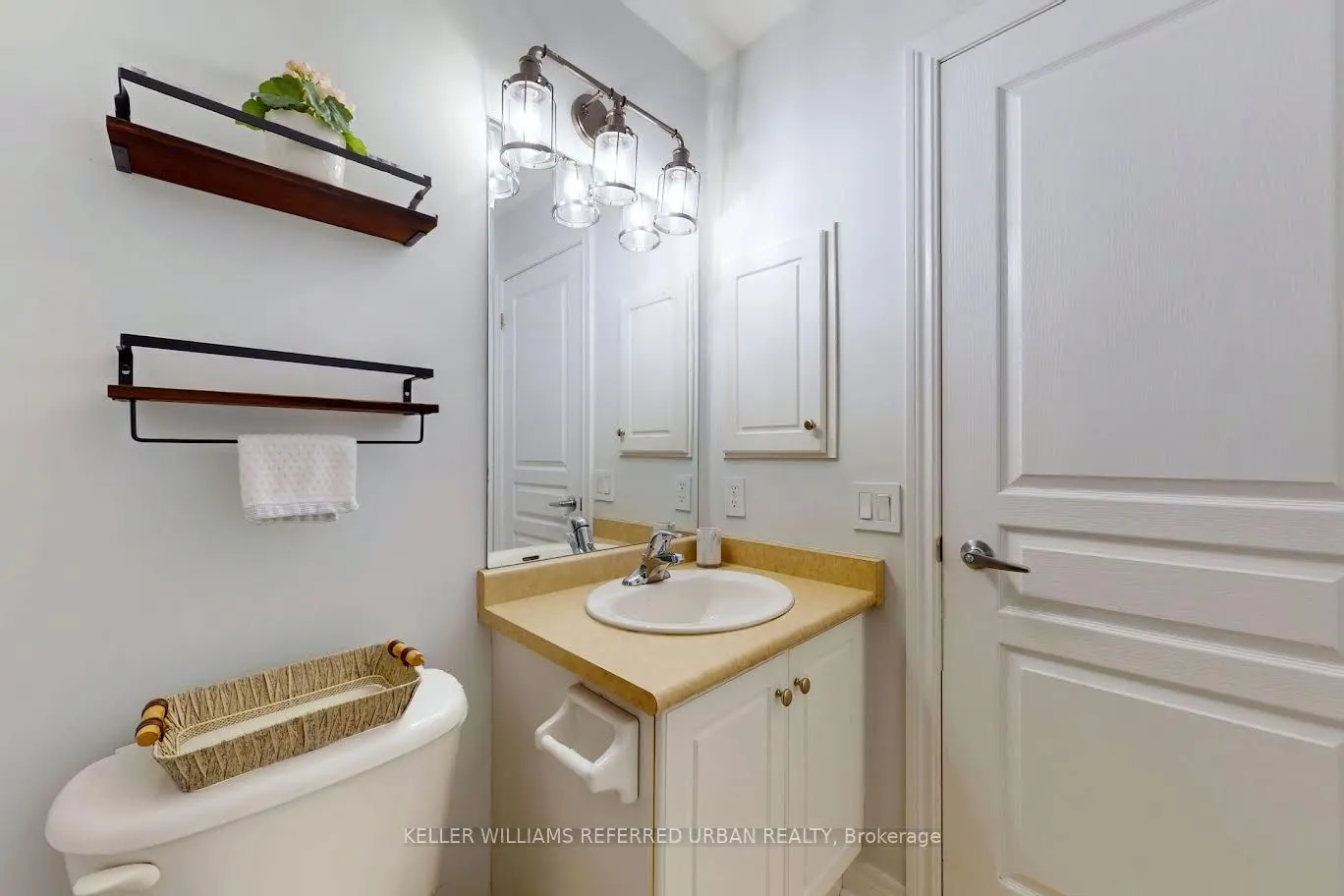 1415 Lawrence Avenue W, #214