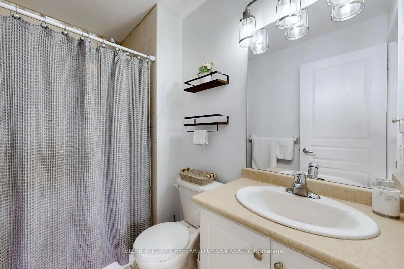 1415 Lawrence Avenue W, #214