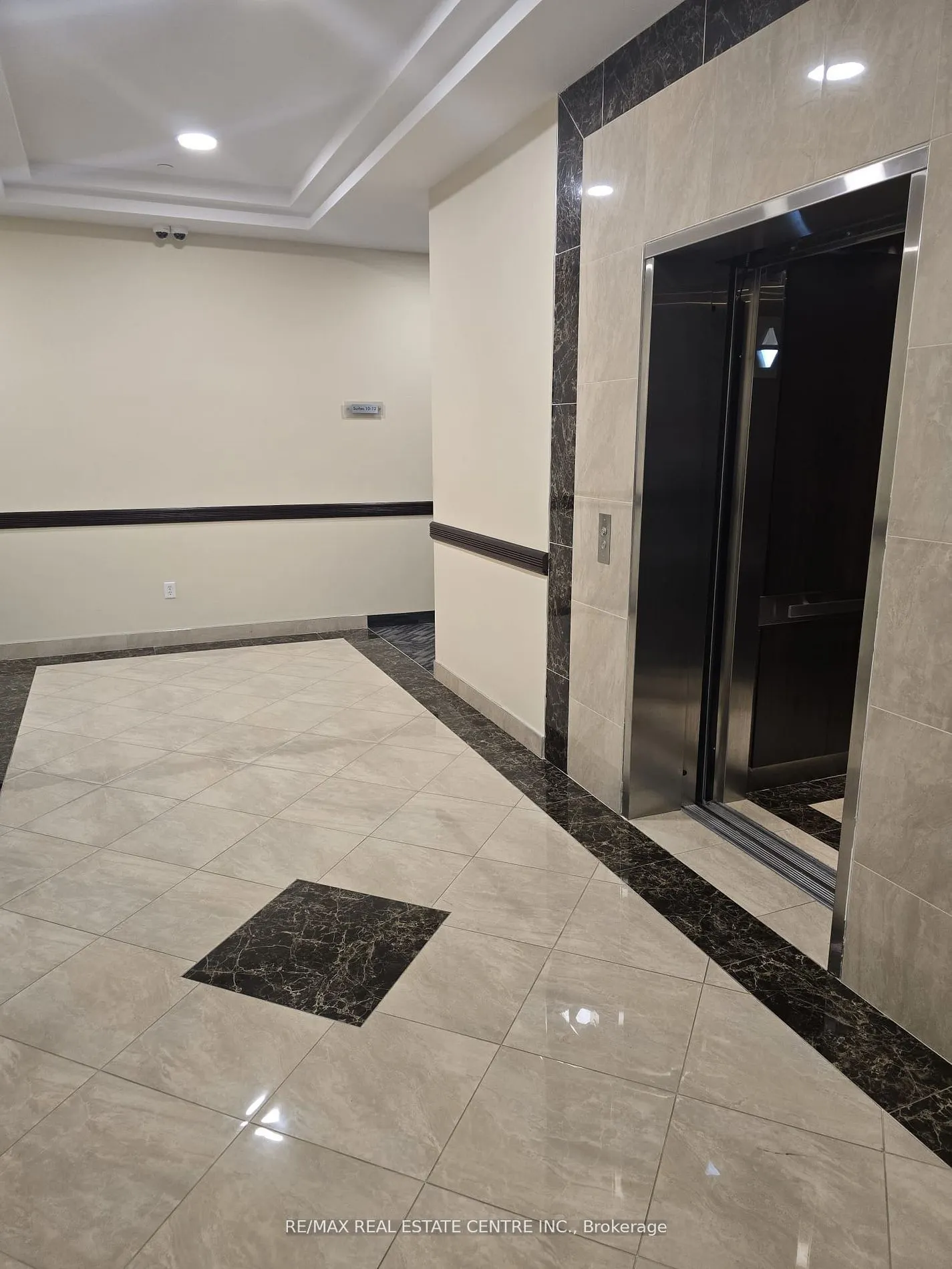 30 Topflight Drive, #8A
