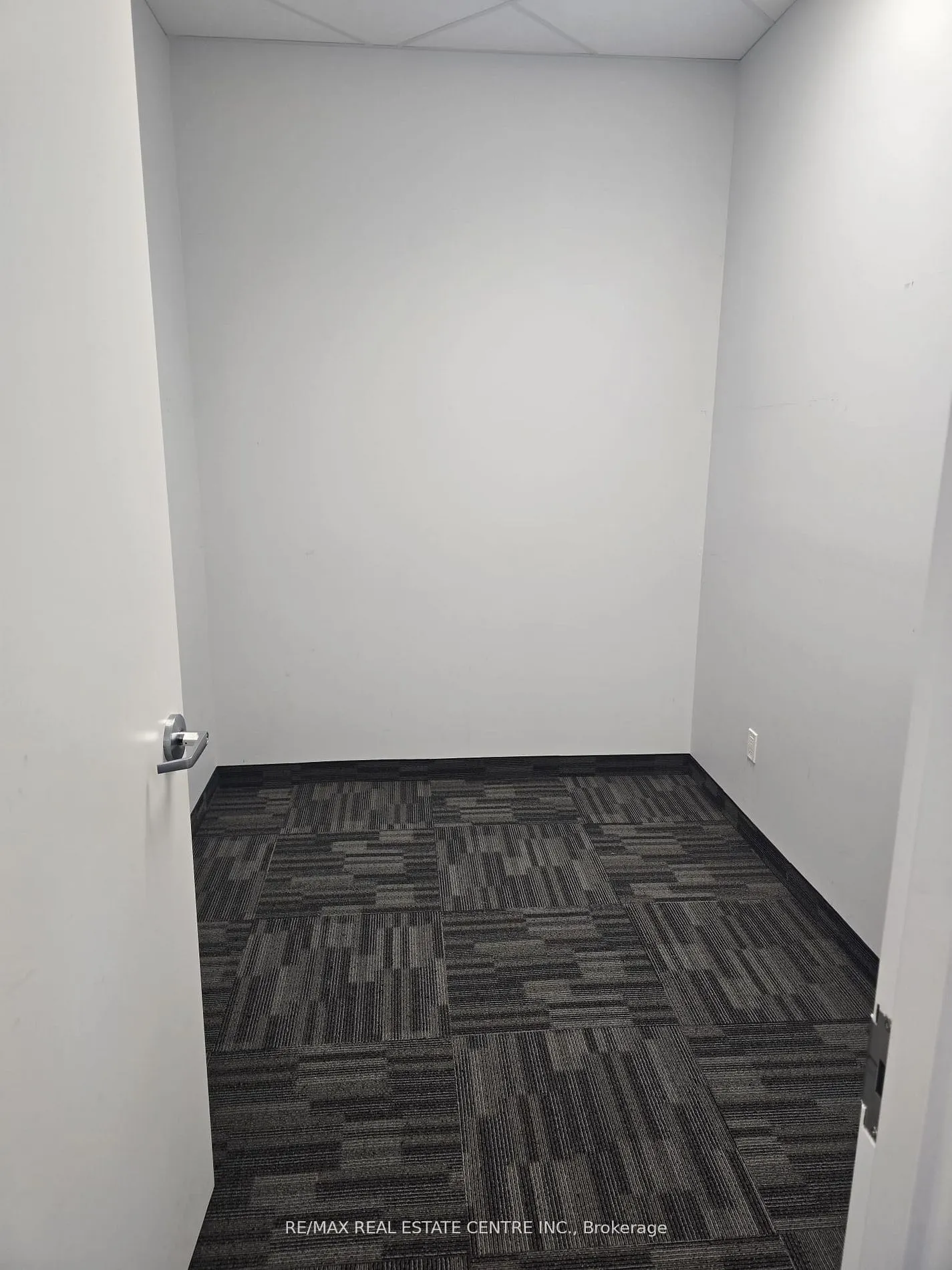 30 Topflight Drive, #8A