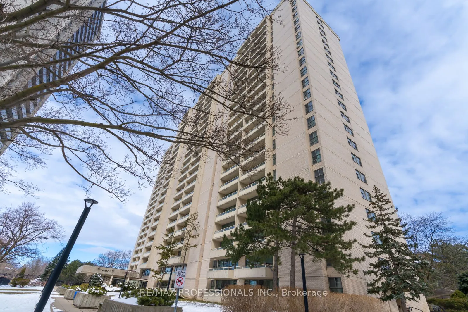 360 Ridelle Avenue, #2107