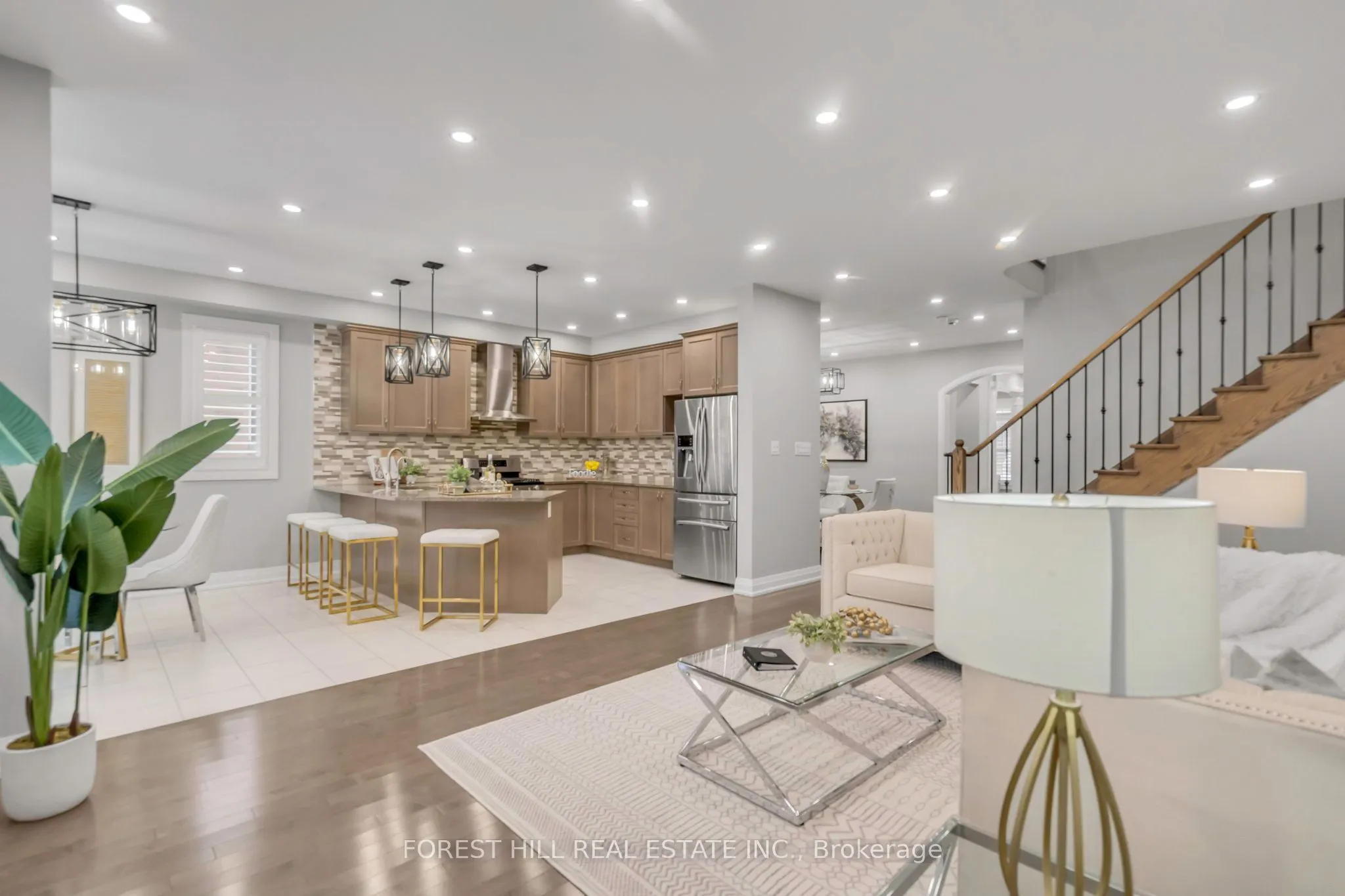 19 Waterwide Crescent