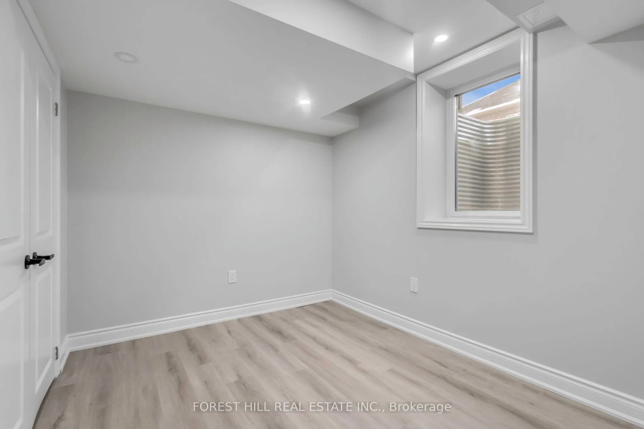 19 Waterwide Crescent