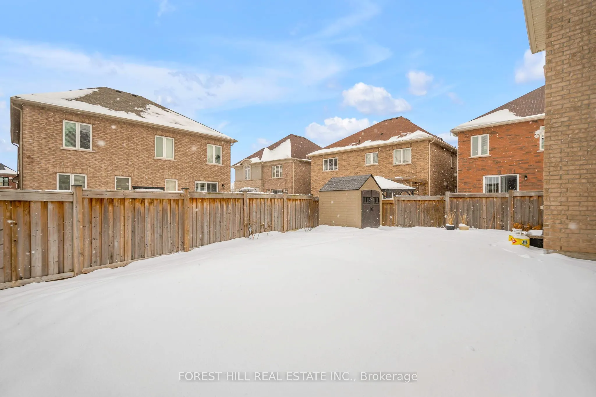 19 Waterwide Crescent