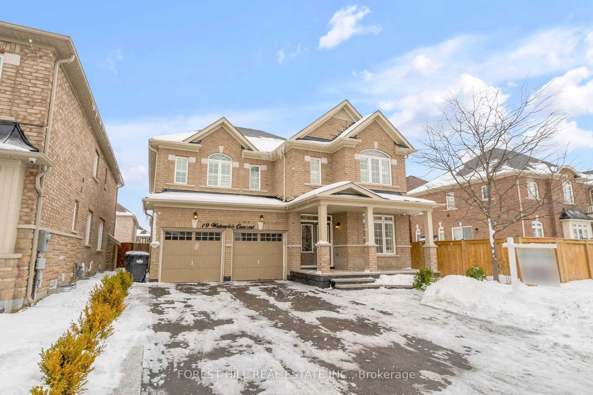 19 Waterwide Crescent