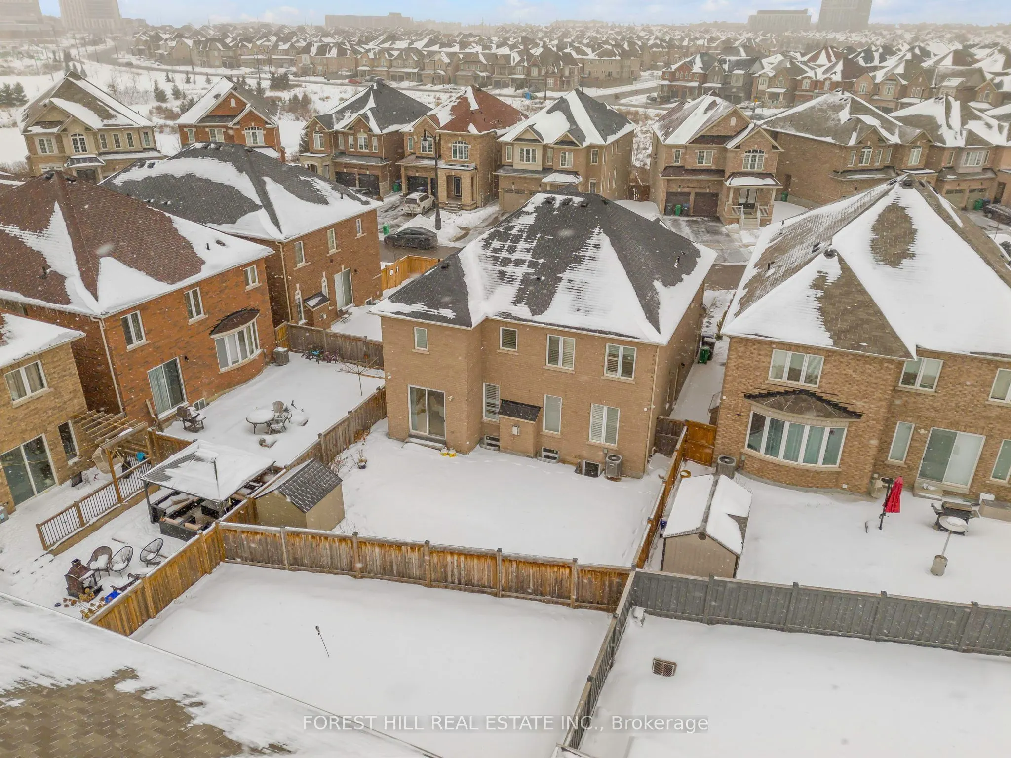 19 Waterwide Crescent