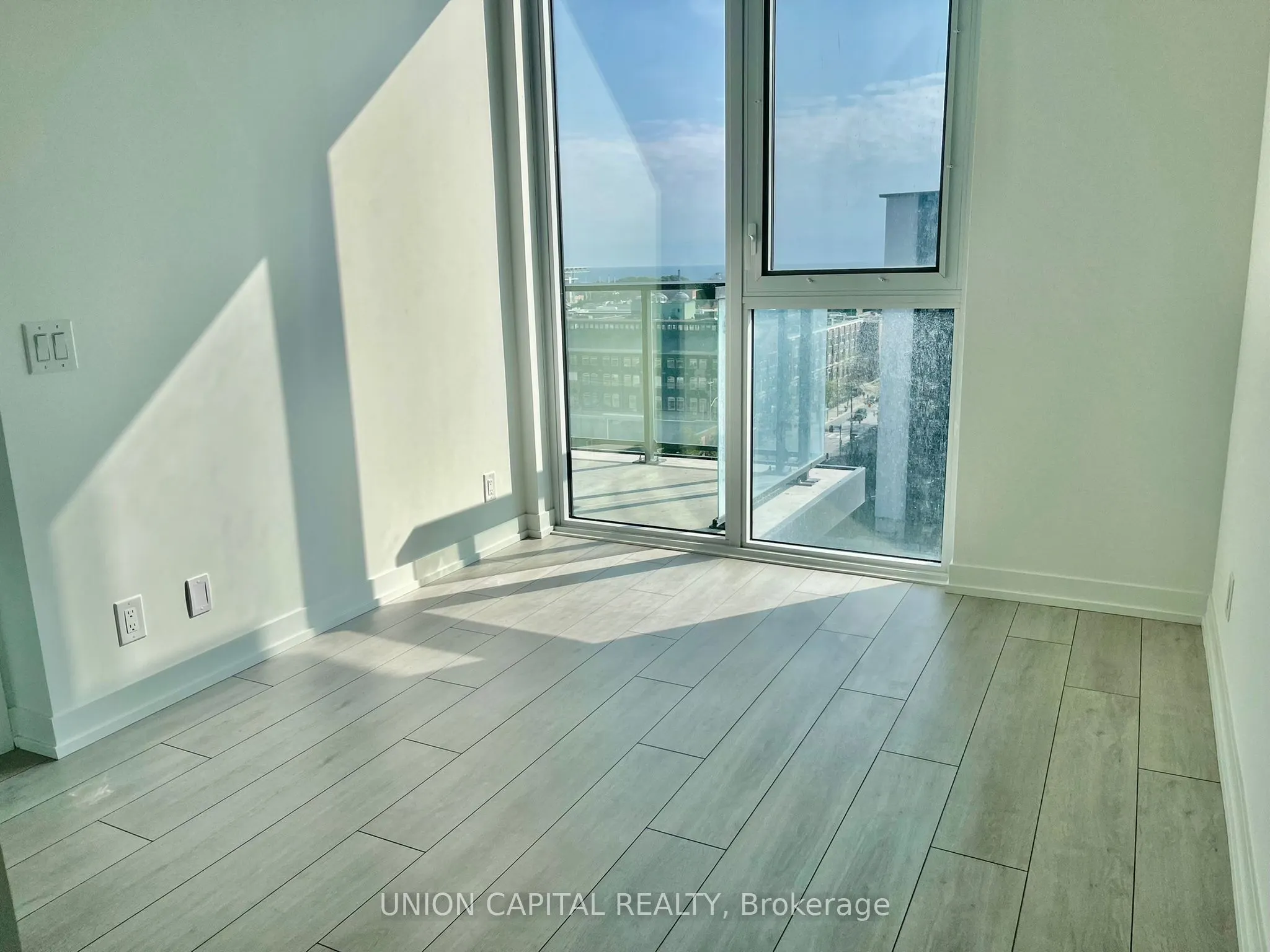 270 Dufferin Street, #604