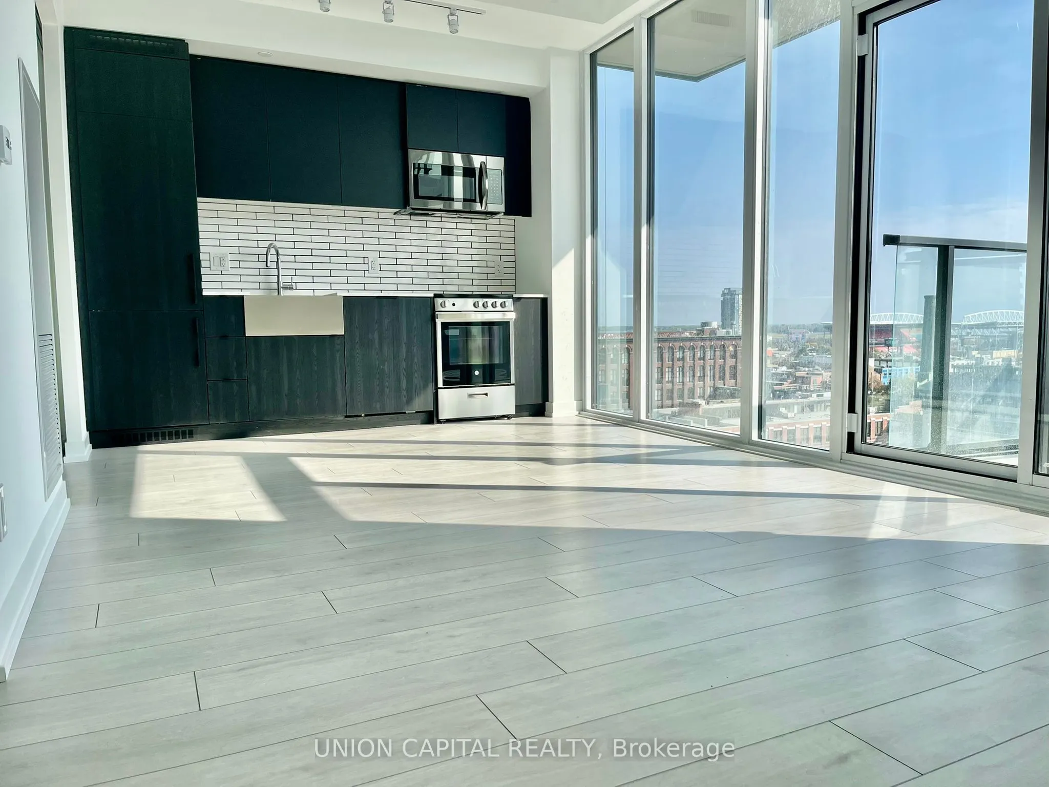 270 Dufferin Street, #604