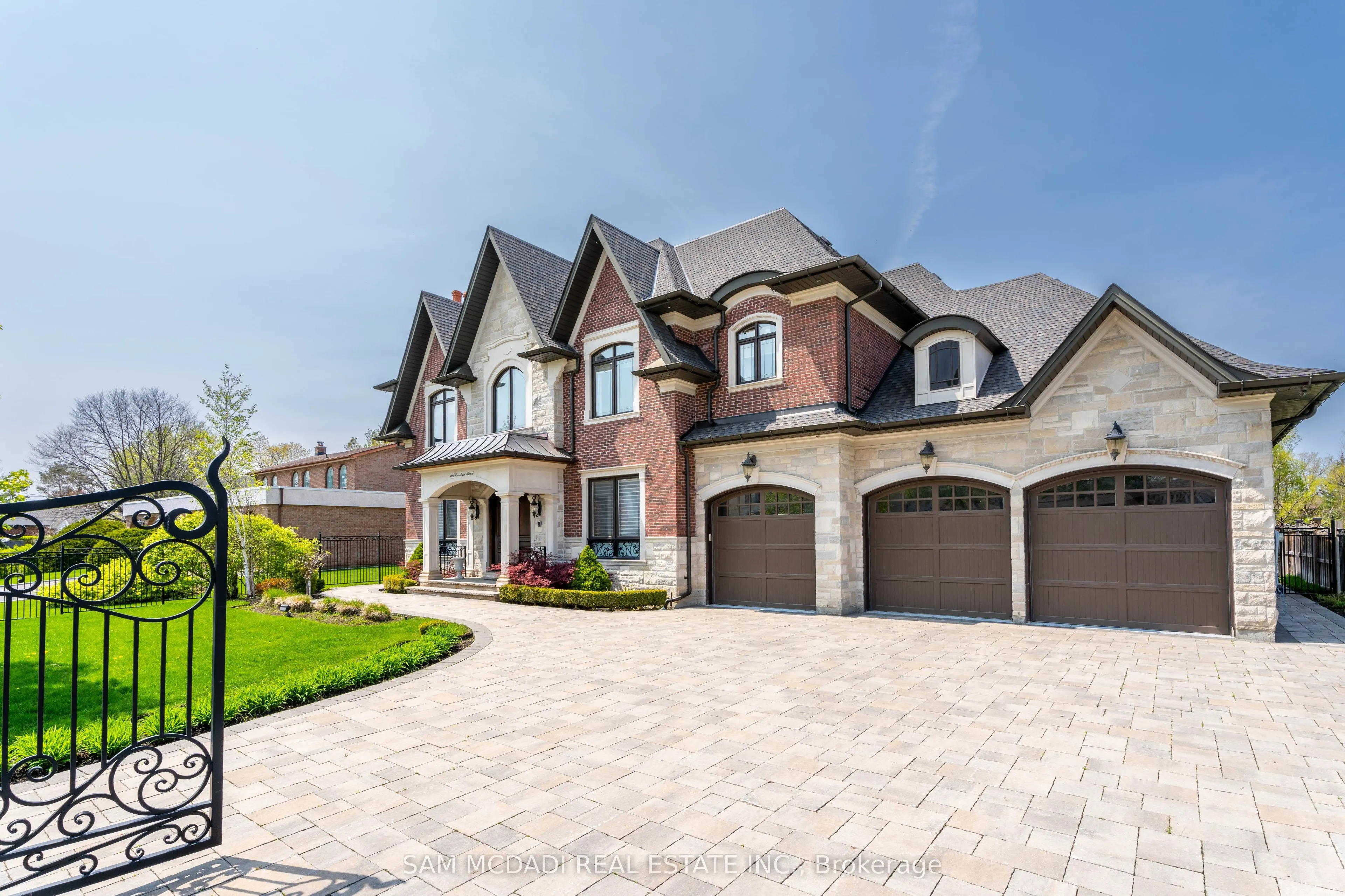 1689 Carolyn Road