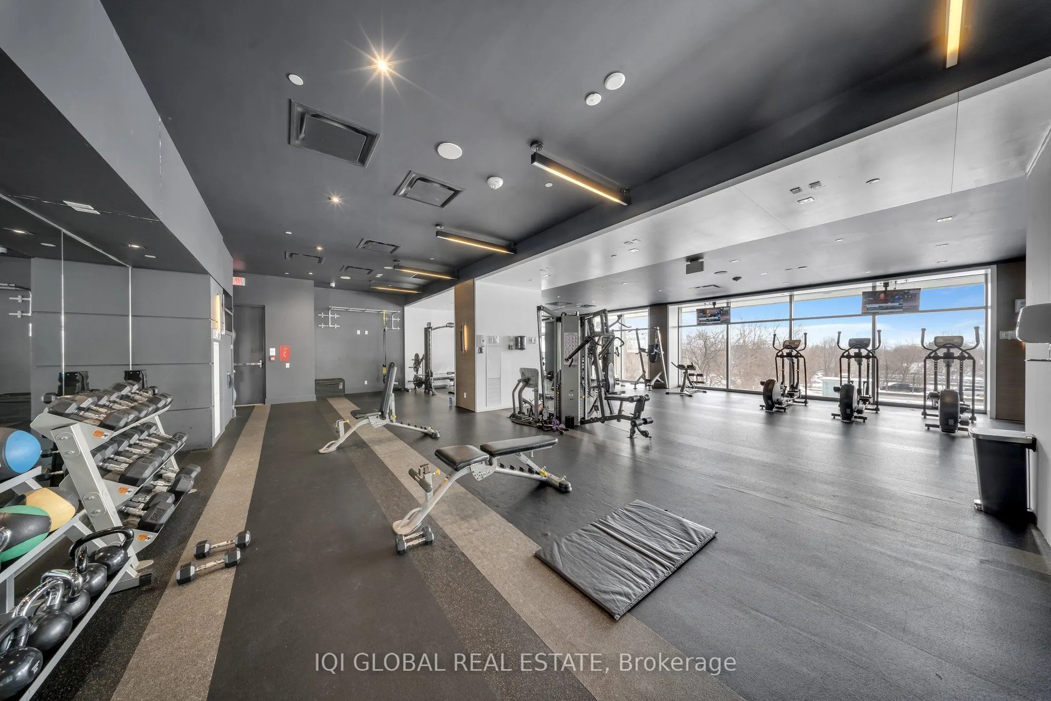 33 Shore Breeze Drive, #2509