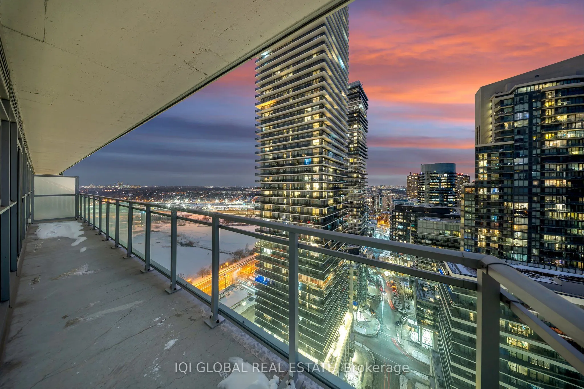 33 Shore Breeze Drive, #2509