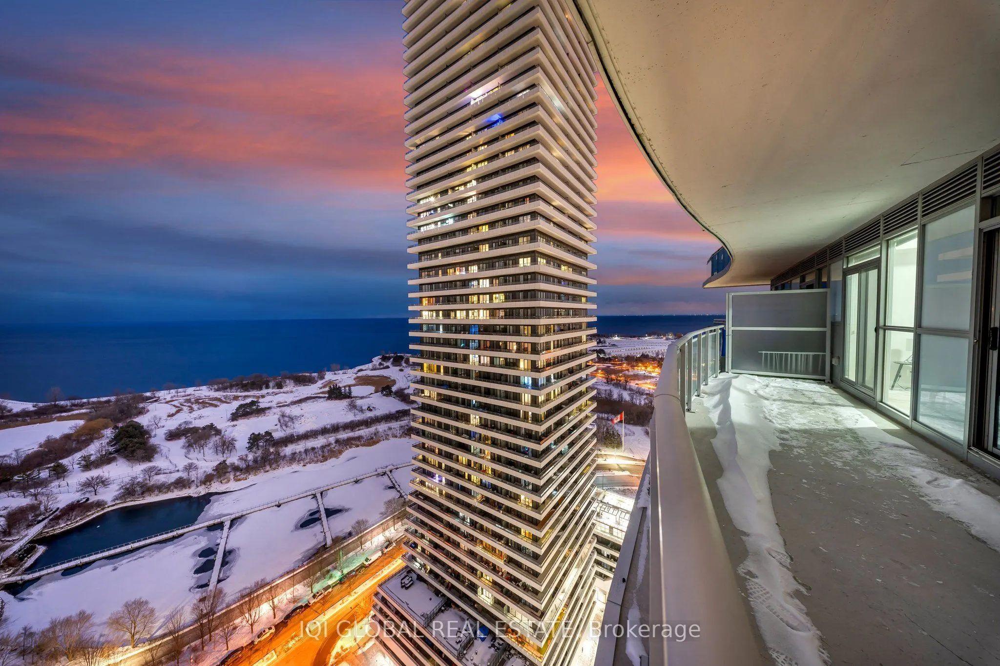33 Shore Breeze Drive, #2509