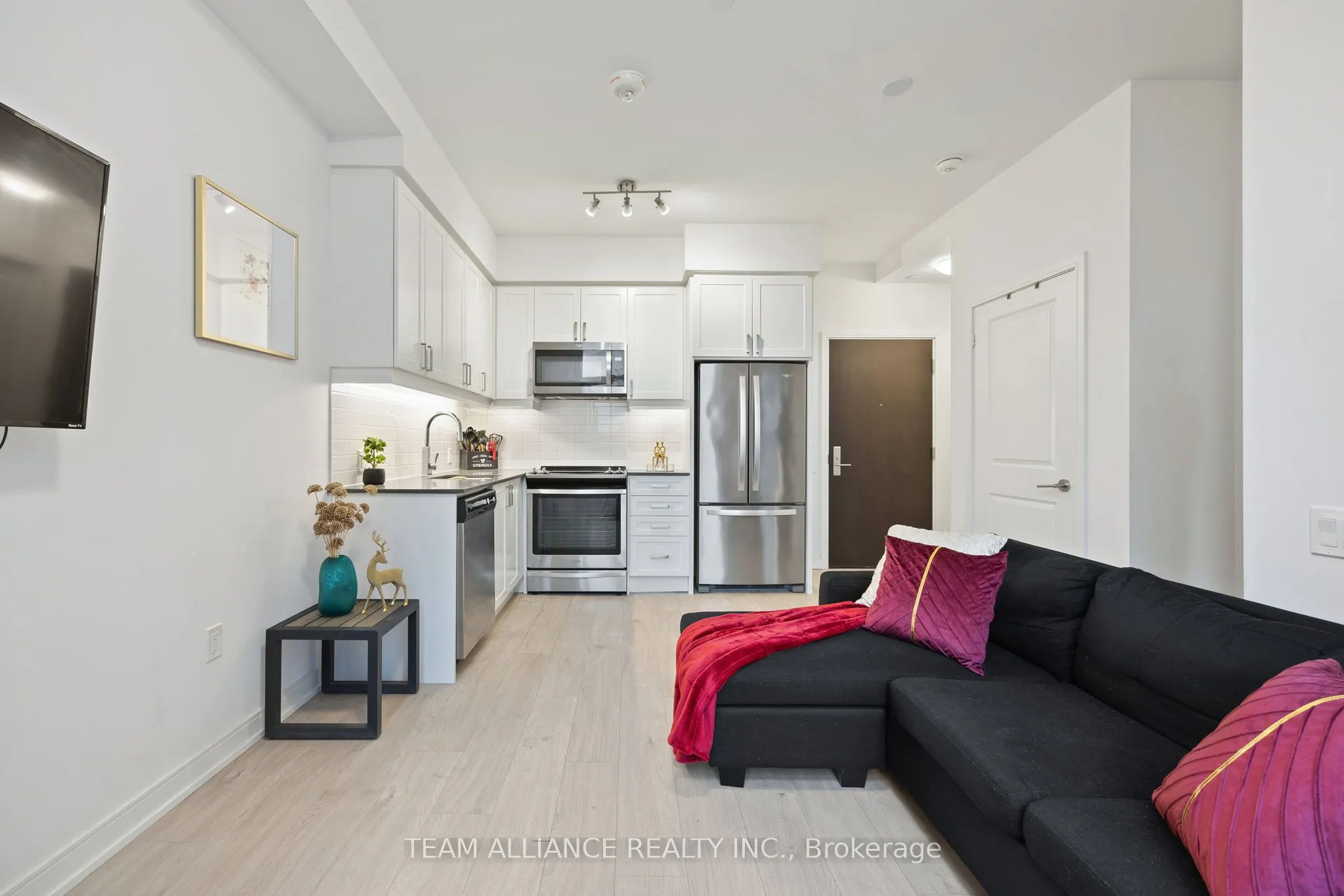 8 Nahani Way, #316