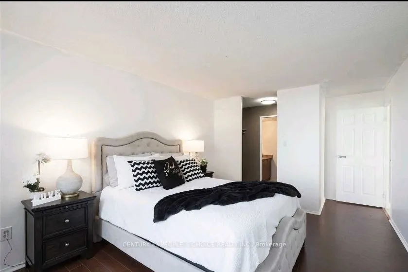 21 Markbrook Lane, #1402