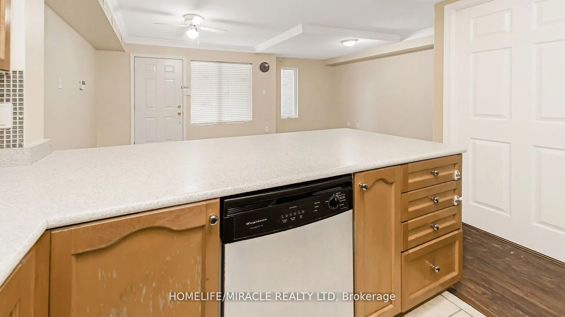 125 George Appleton Way, #1004
